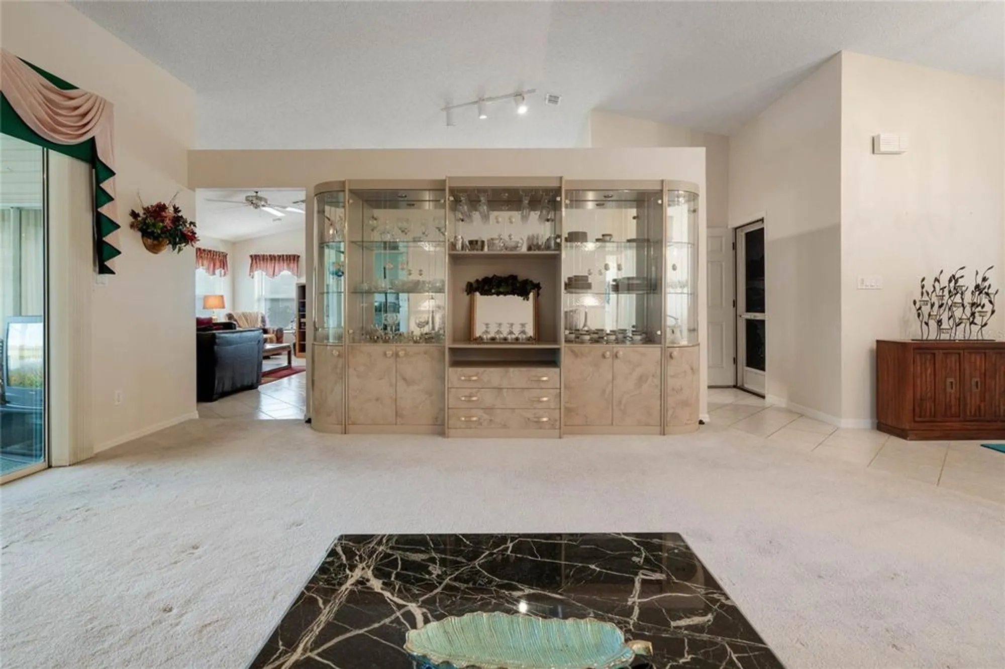 Property Slideshow image 11 of 59 | 25274 lost oak cir, Leesburg, FL, 34748