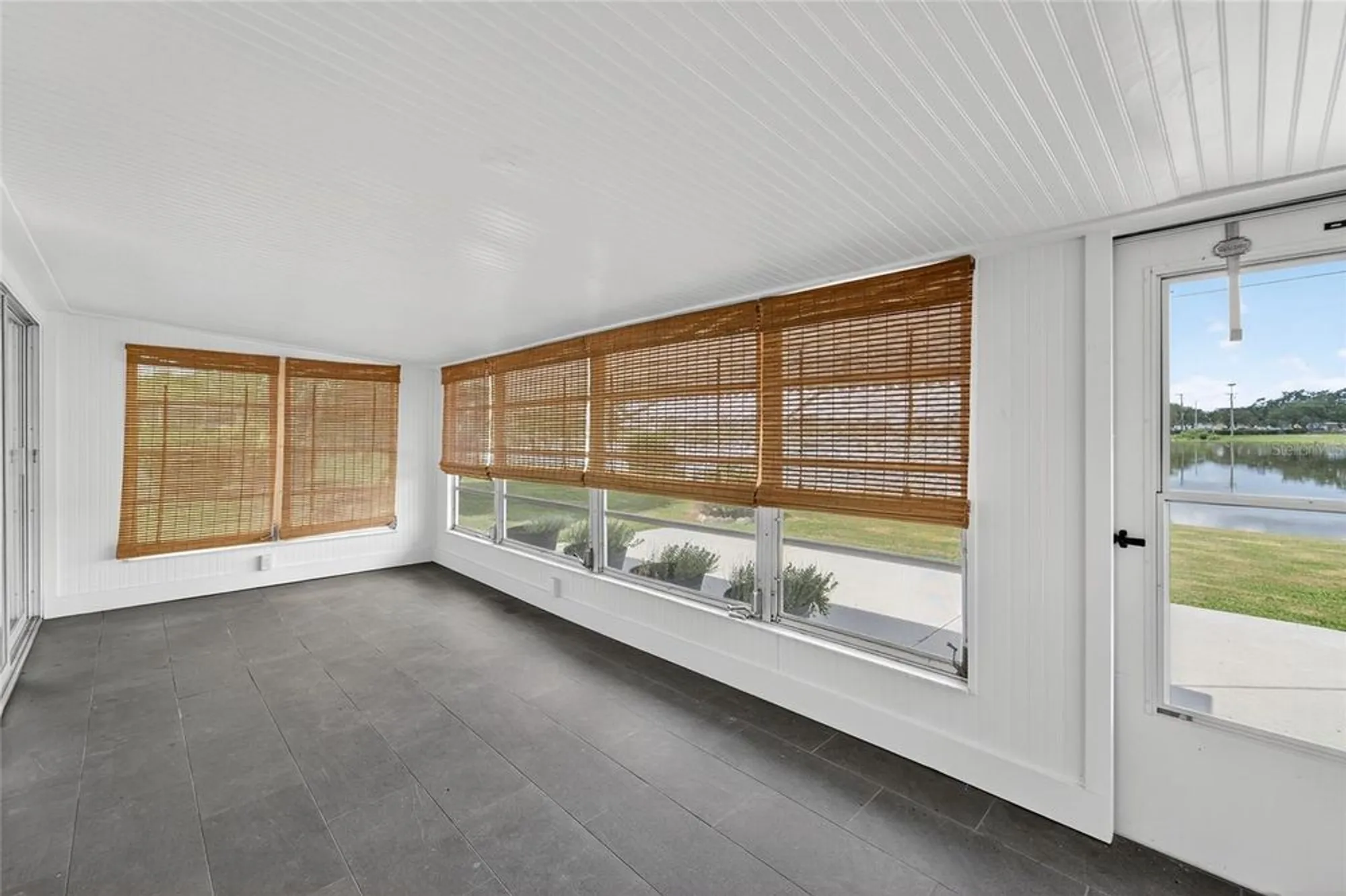 Property Slideshow image 19 of 68 | 1012 augusta dr, Sun City Center, FL, 33573