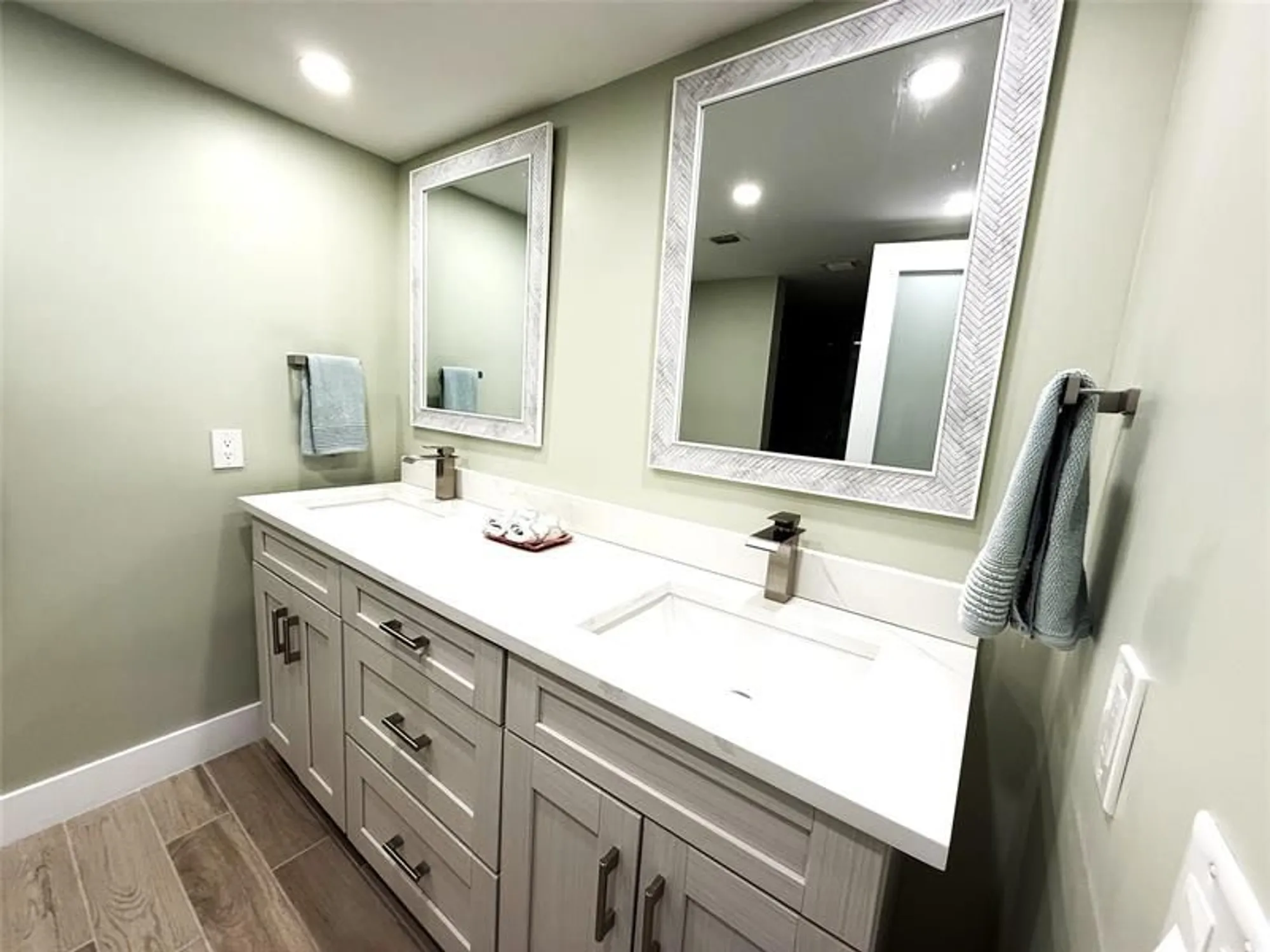 Property Slideshow image 27 of 34 | 3502 bimini ln b2, Coconut Creek, FL, 33066