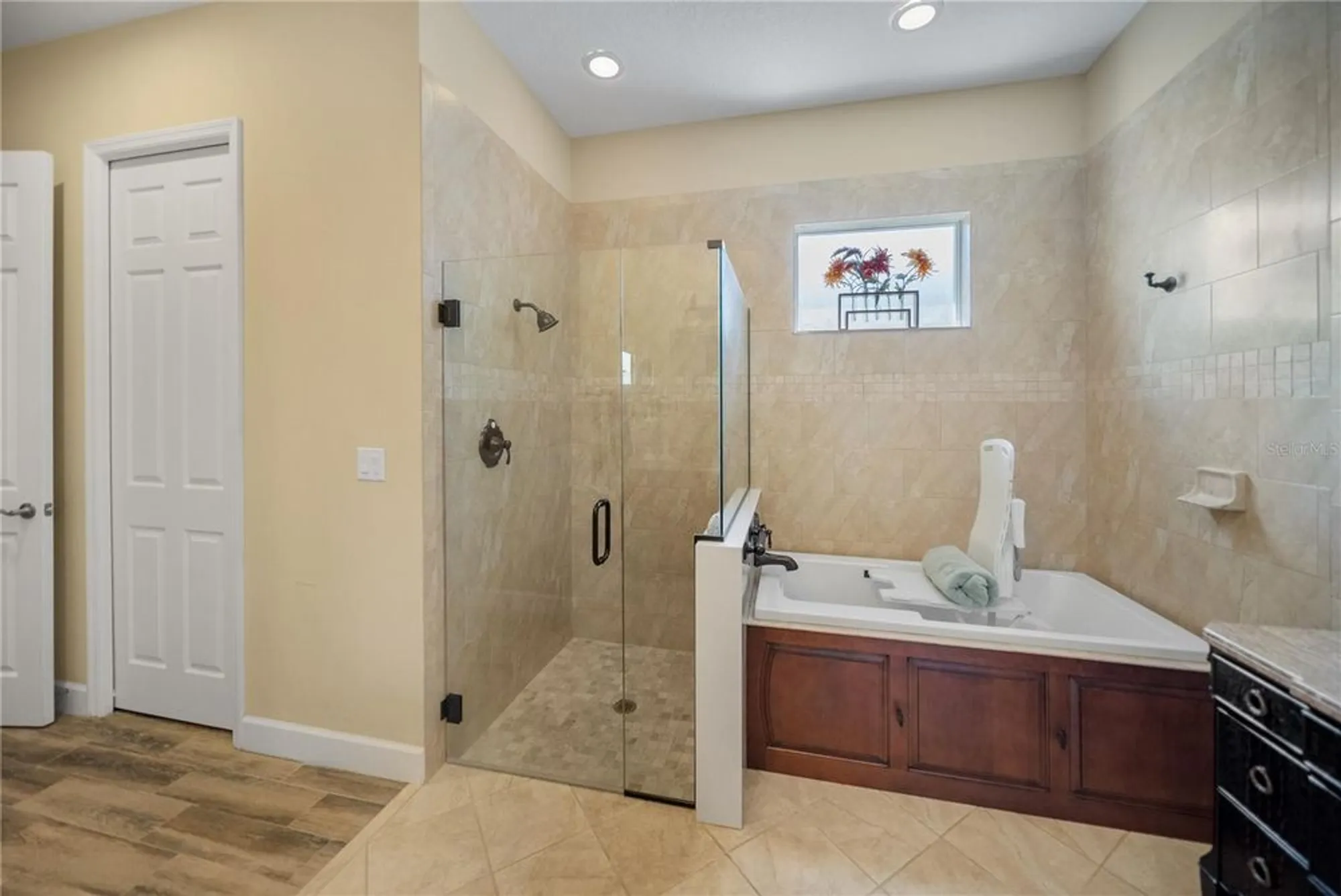 Property Slideshow image 18 of 43 | 305 siena vista pl, Sun City Center, FL, 33573