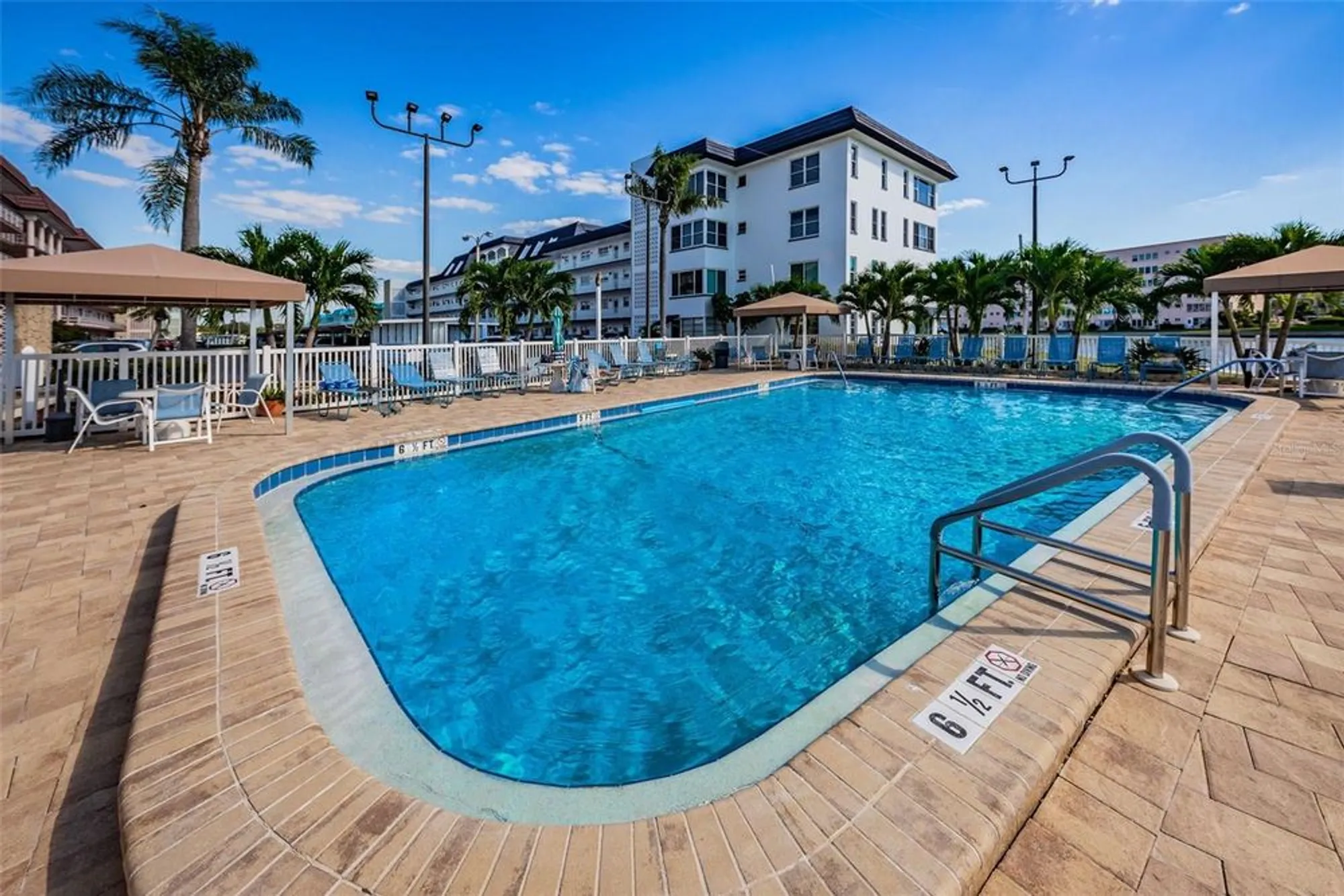 Property Slideshow image 39 of 82 | 6020 shore blvd 1009, Gulfport, FL, 33707