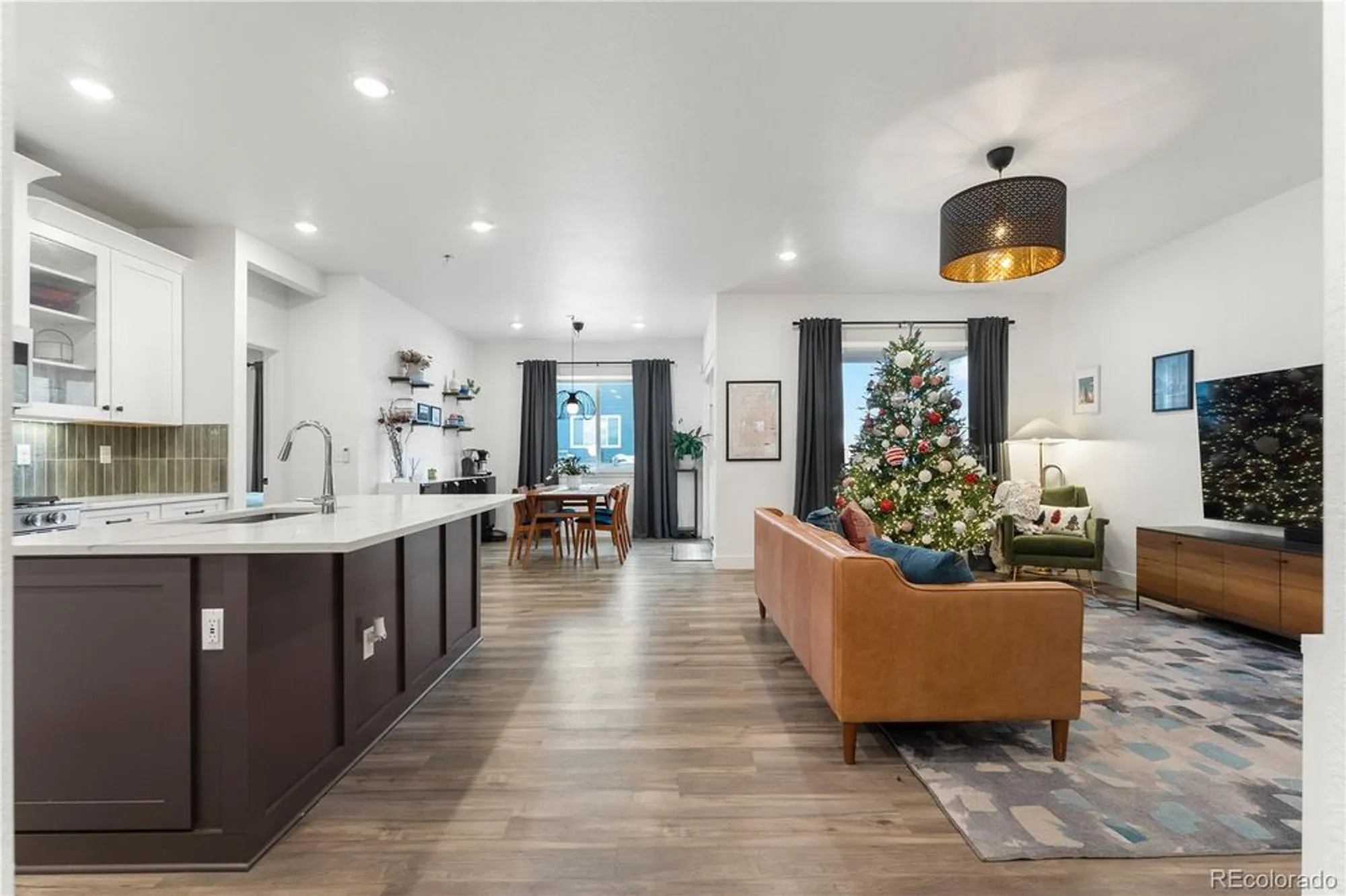 Property Slideshow image 12 of 49 | 483 white sand trl, Castle Rock, CO, 80104