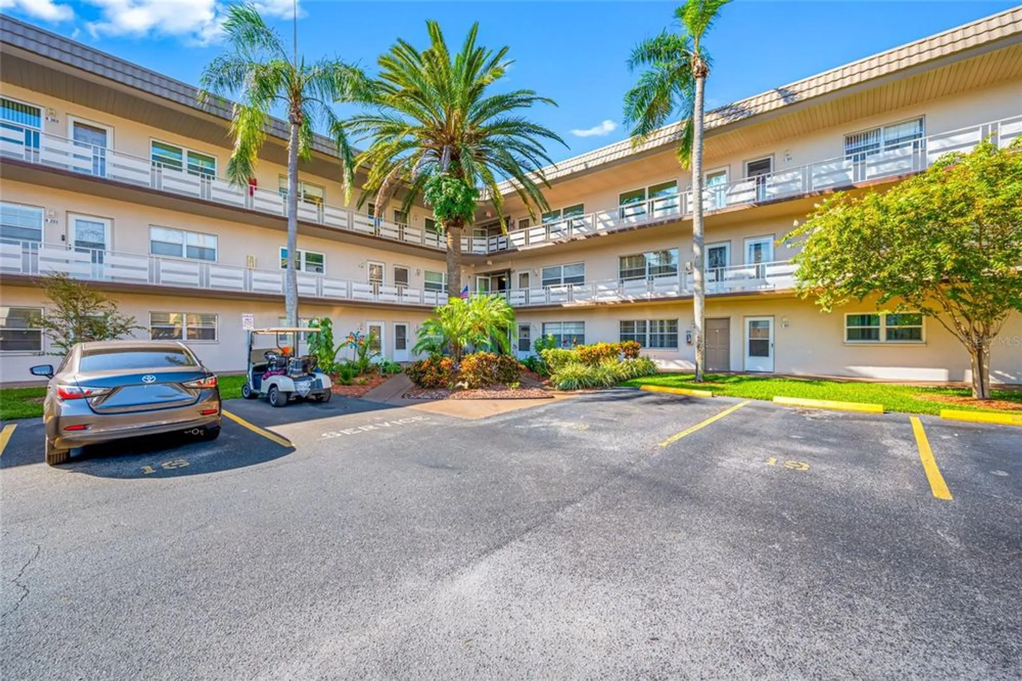 Property Slideshow image 1 of 36 | 5530 80th st n unit c302, St Petersburg, FL, 33709