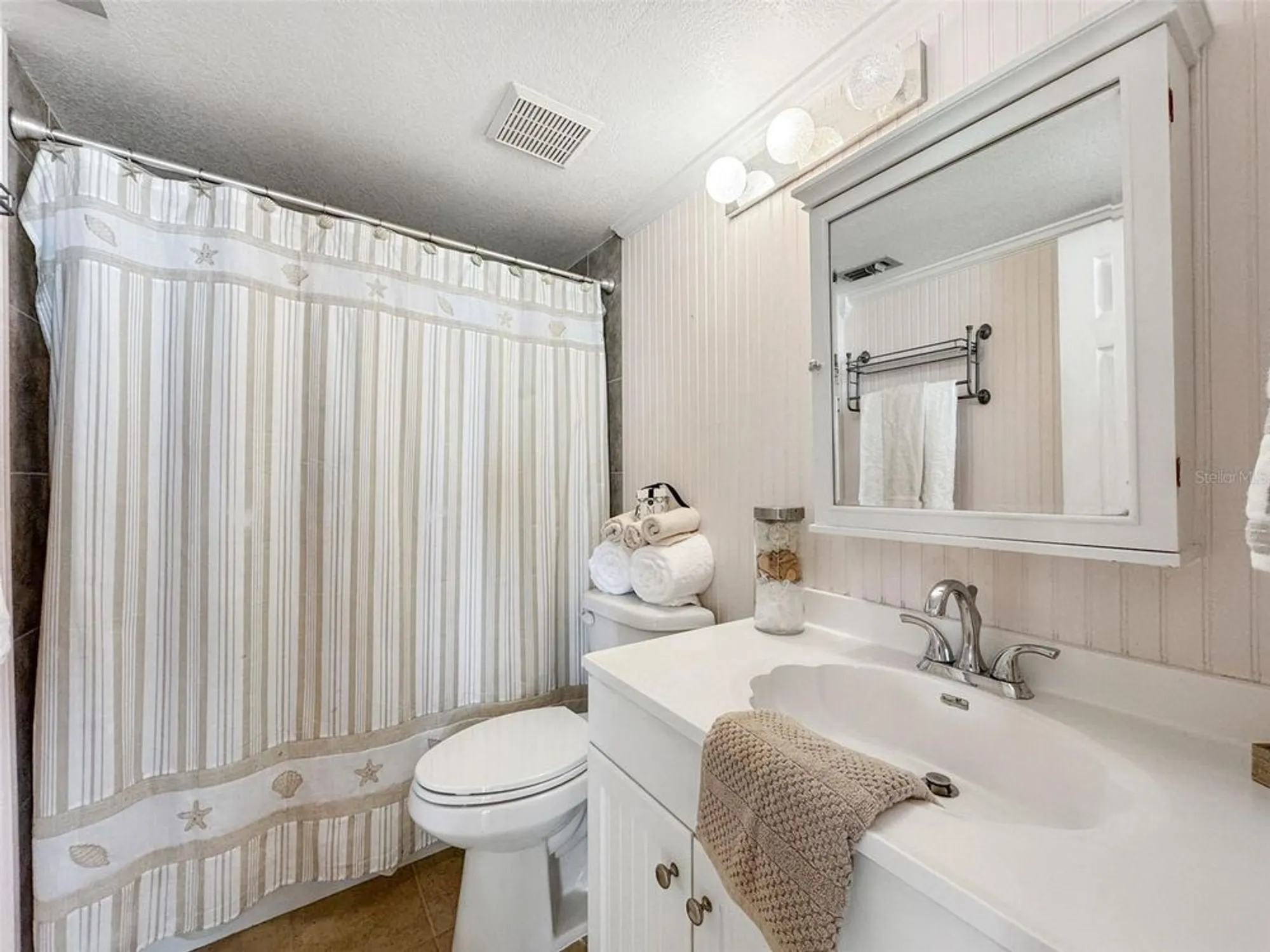 Property Slideshow image 25 of 58 | 18304 gulf blvd 217, Redington Shores, FL, 33708