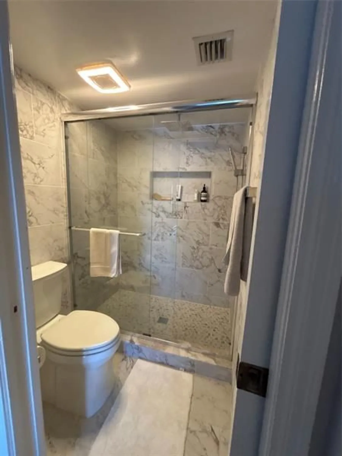 Property Slideshow image 19 of 27 | 10724 w clairmont cir # 10724, Tamarac, FL, 33321