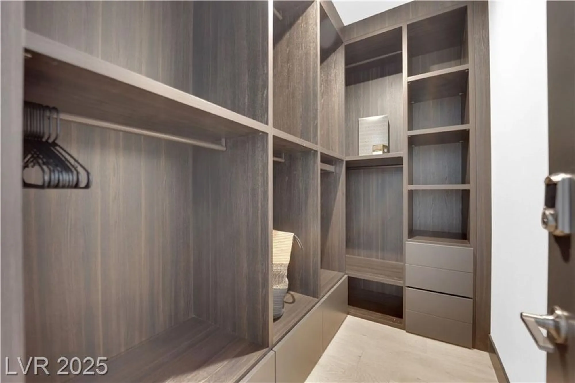 Property Slideshow image 47 of 95 | 16 canyon shores pl, Henderson, NV, 89011