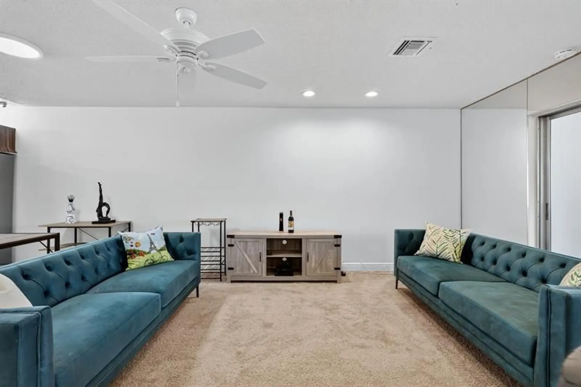 Property Slideshow image 11 of 52 | 448 franconia cir b, Lake Worth, FL, 33467