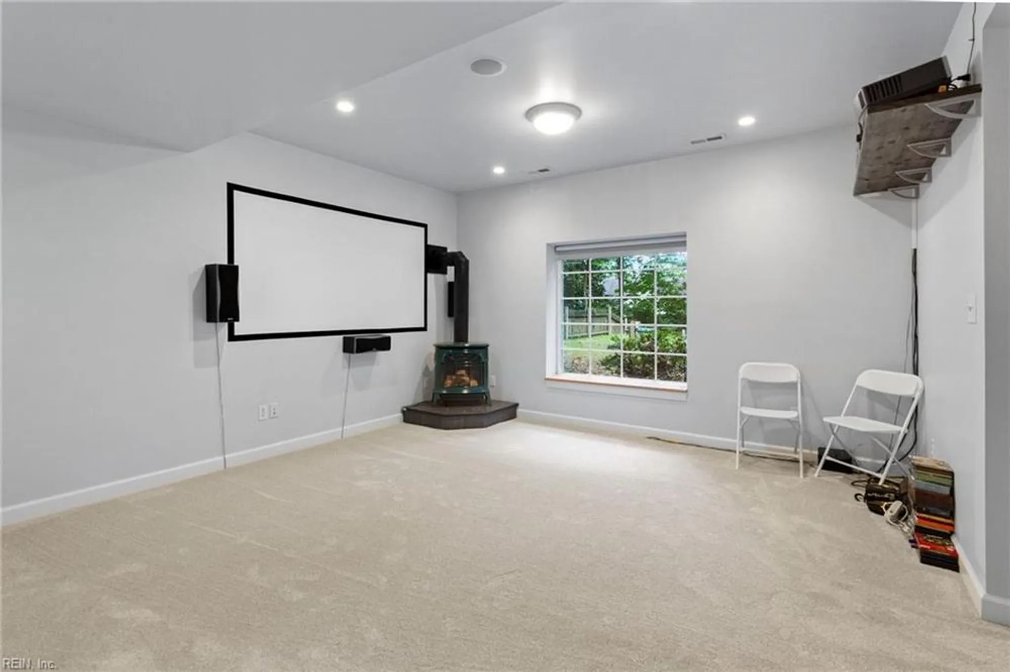 Property Slideshow image 33 of 45 | 147 country club dr, Williamsburg, VA, 23188