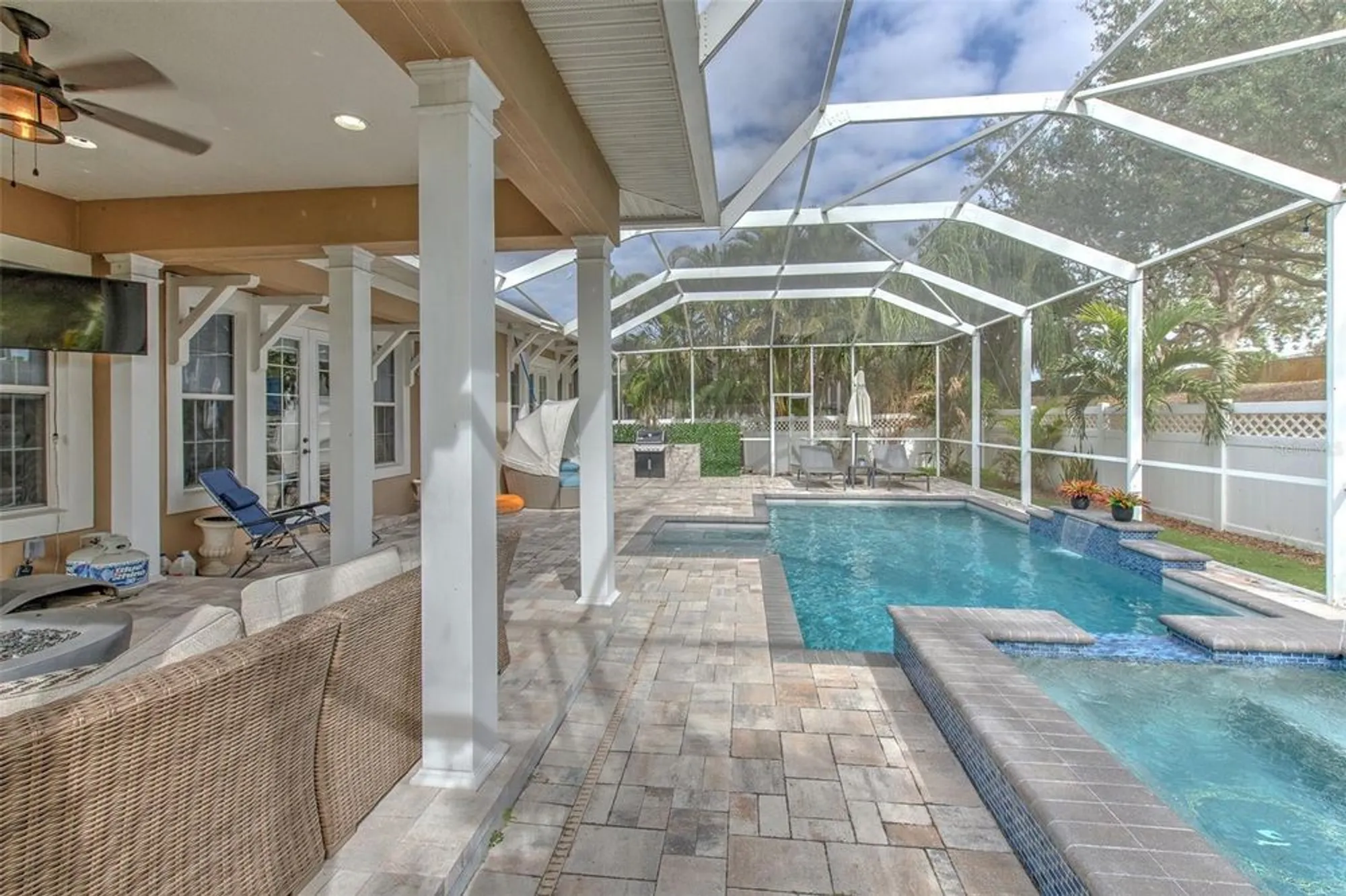 Property Slideshow image 6 of 69 | 406 manns harbor dr, Apollo Beach, FL, 33572