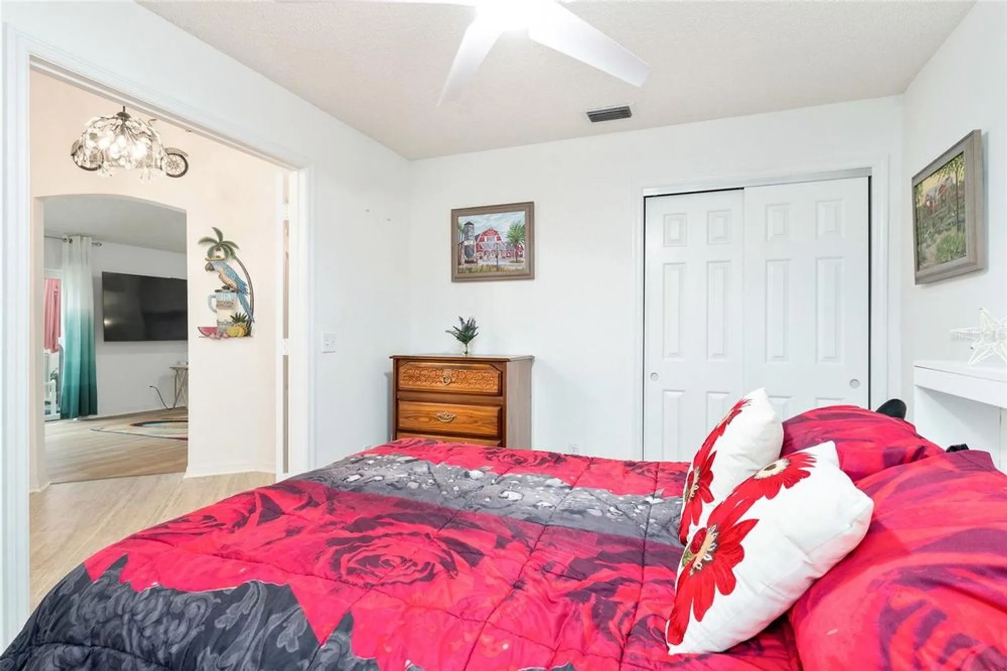 Property Slideshow image 33 of 65 | 906 santa anna ln, The Villages, FL, 32159