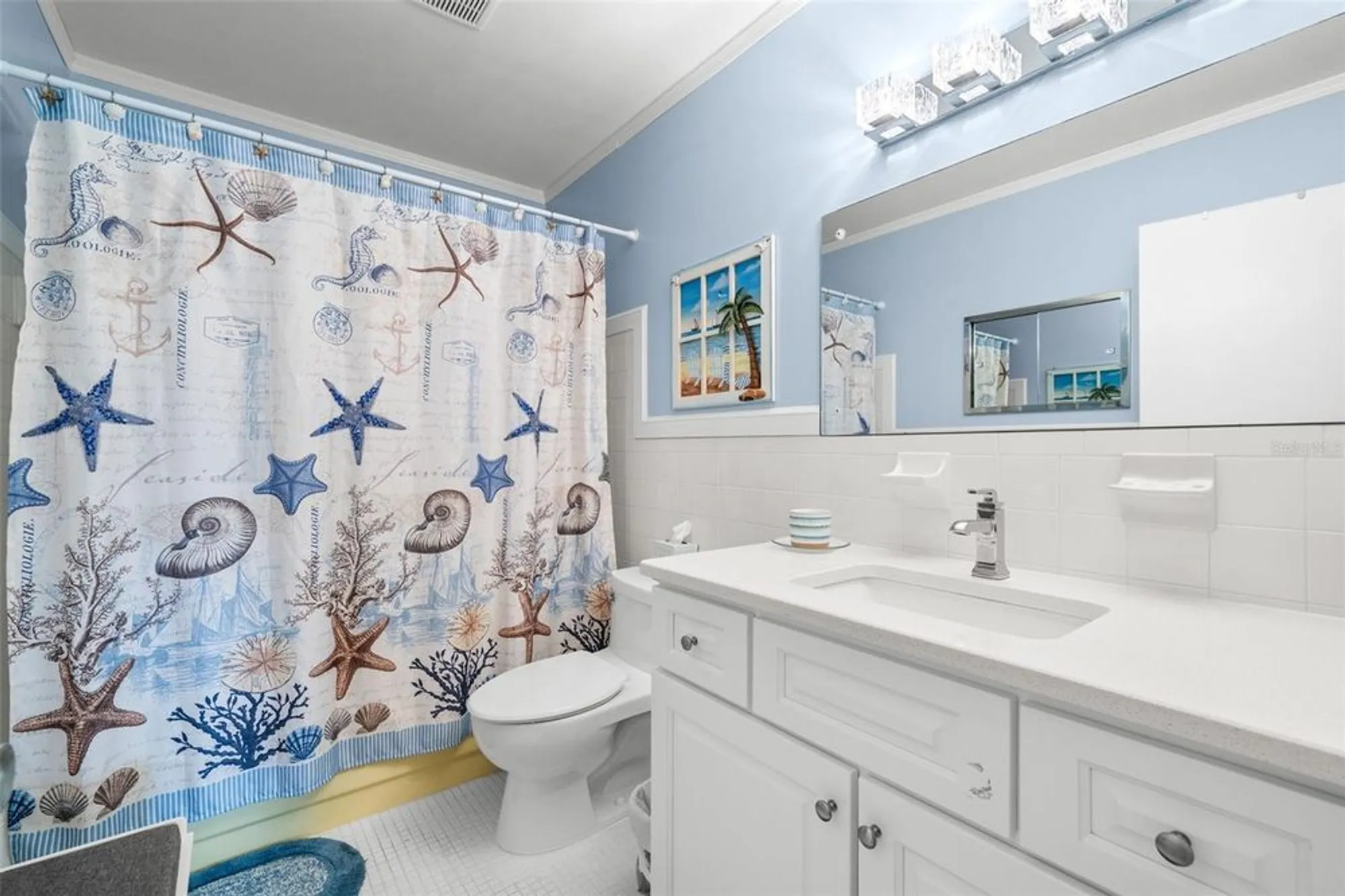 Property Slideshow image 18 of 39 | 2379 finlandia ln apt 21, Clearwater, FL, 33763