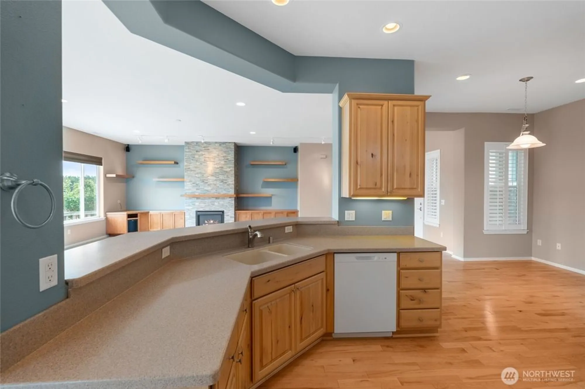 Property Slideshow image 15 of 40 | 4420 vashon dr, Lacey, WA, 98516