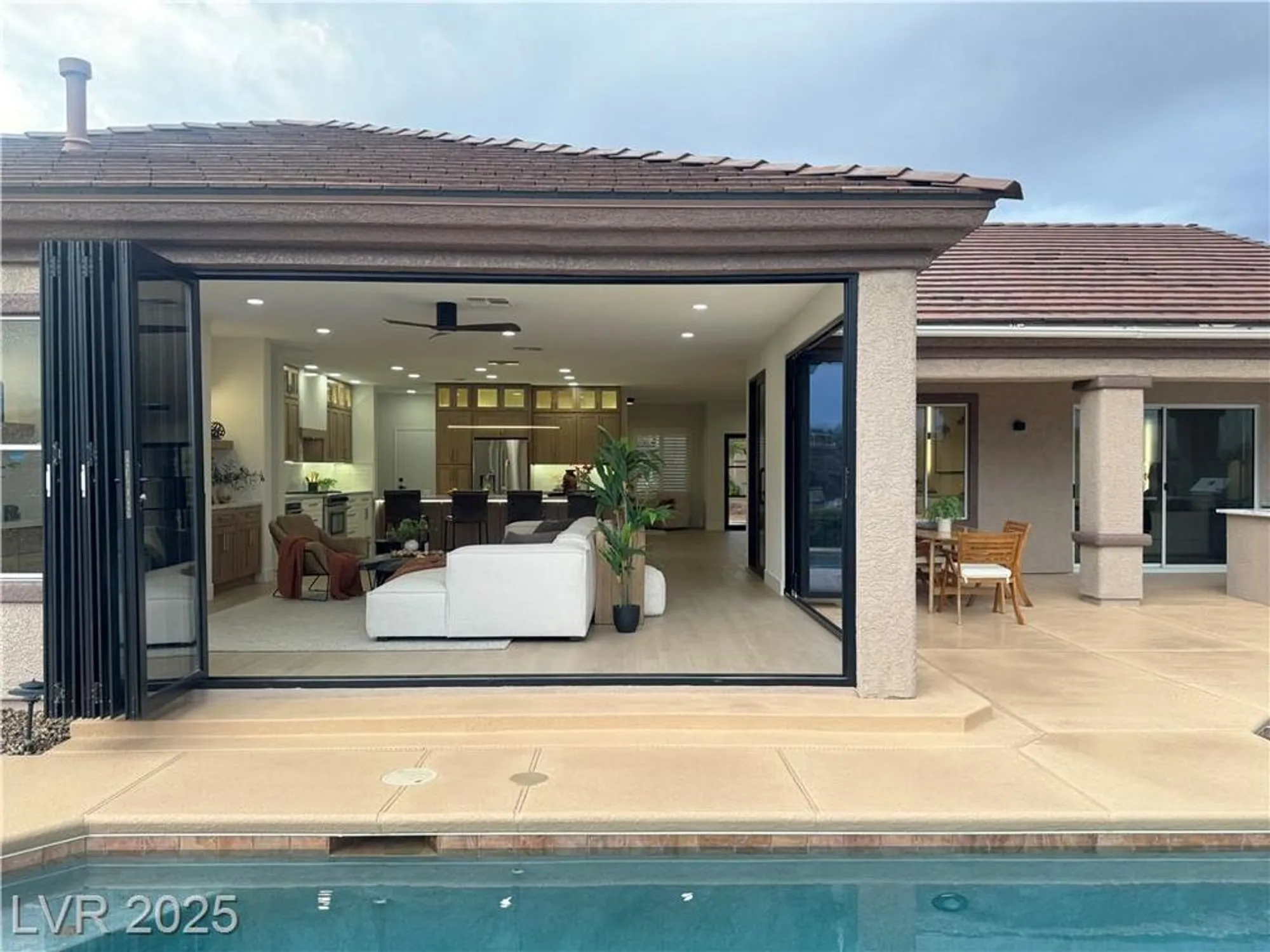 Property Slideshow image 47 of 66 | 2784 cherrydale falls dr, Henderson, NV, 89052