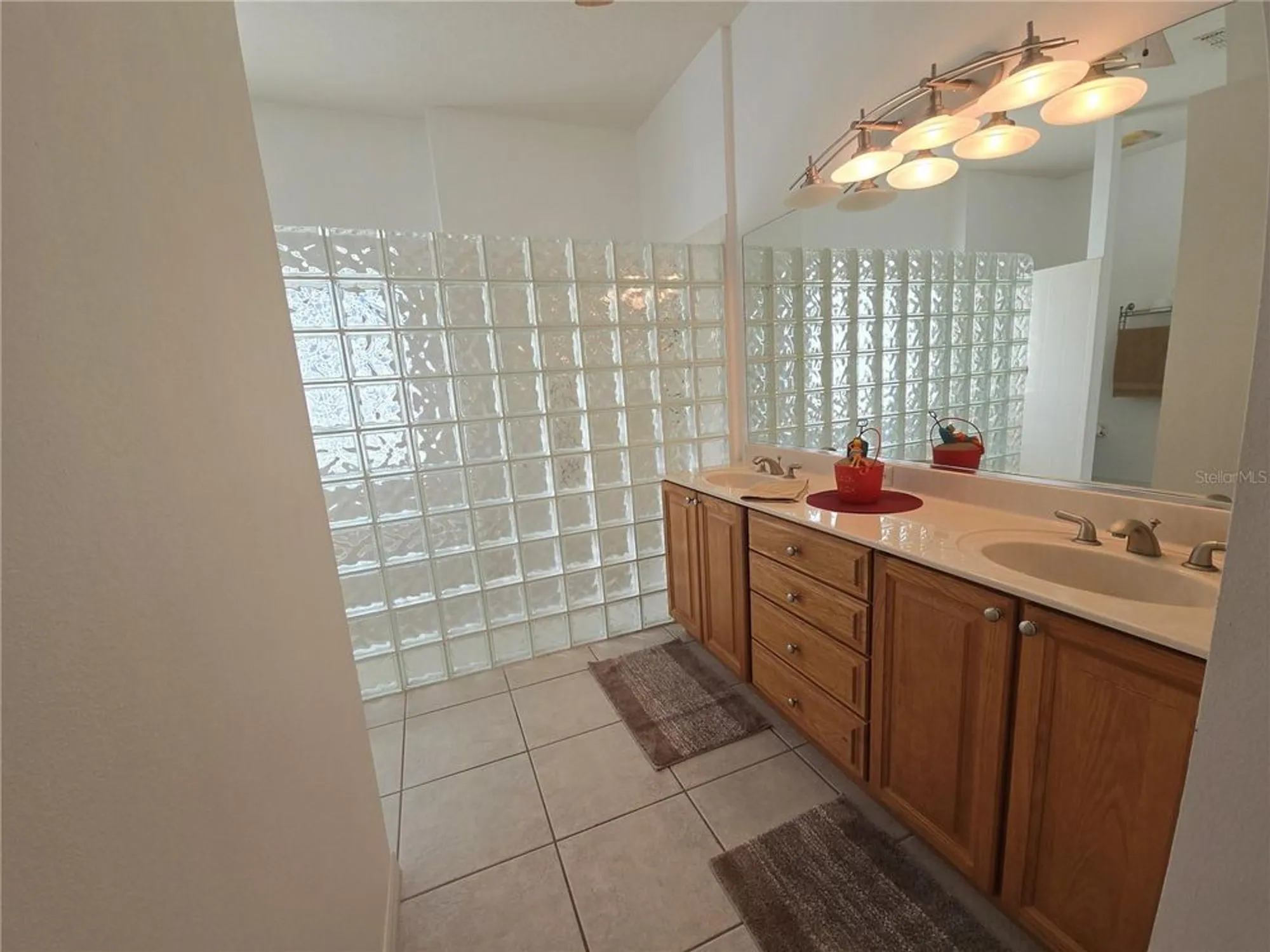 Property Slideshow image 19 of 36 | 24613 madewood ave, Leesburg, FL, 34748