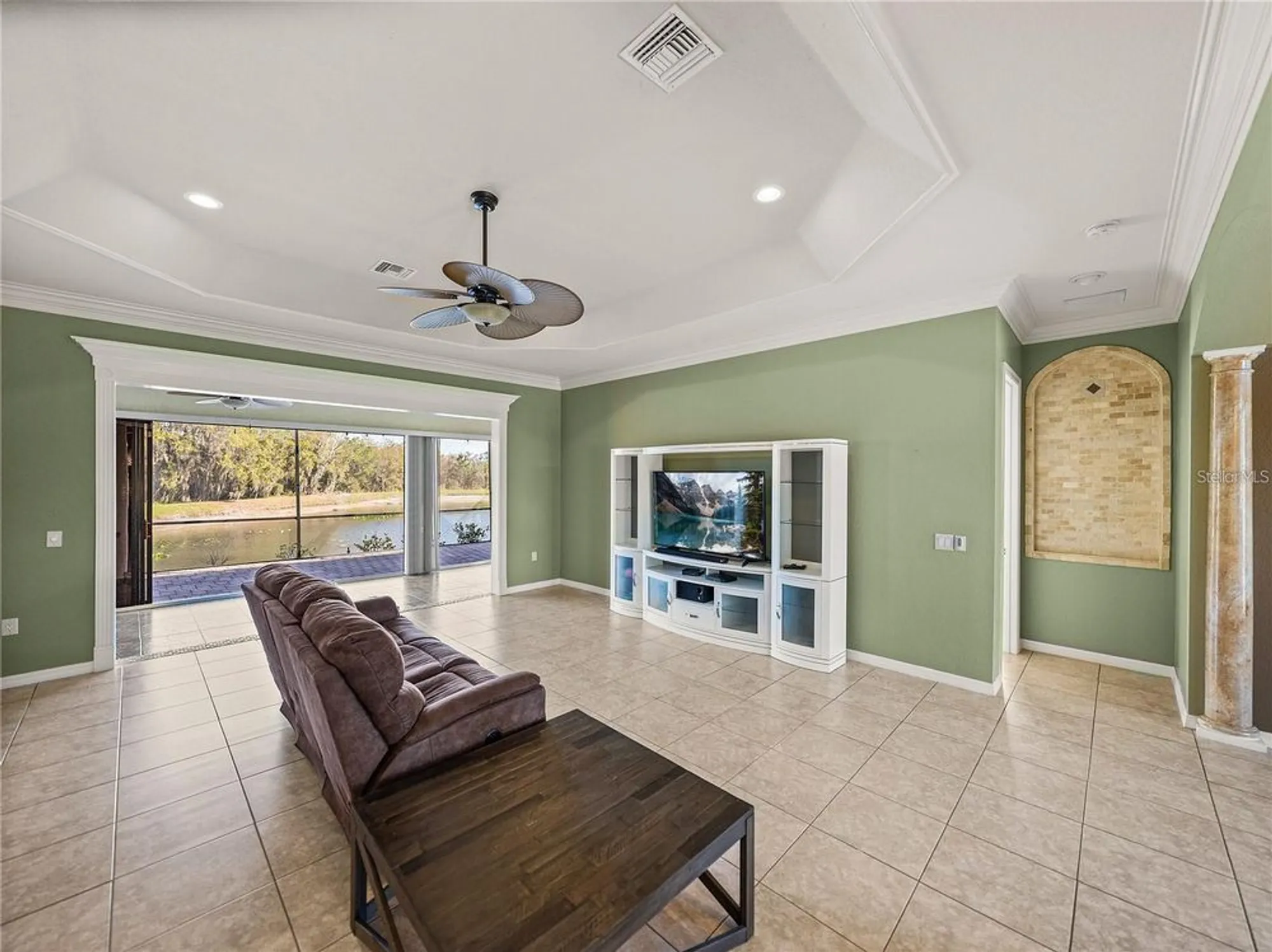 Property Slideshow image 18 of 71 | 5357 hogan ln, Winter Haven, FL, 33884