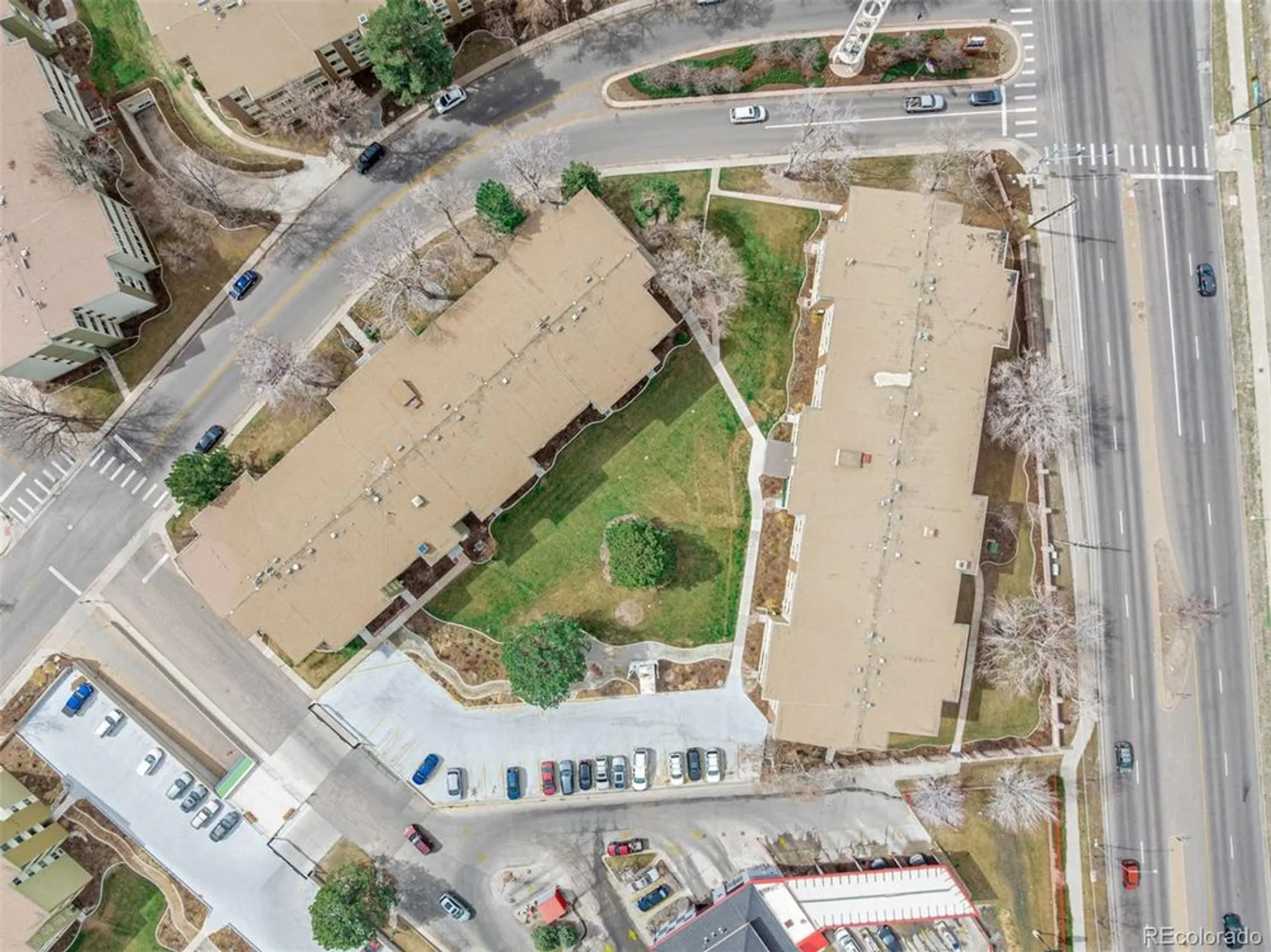 Property Slideshow image 28 of 31 | 300 s clinton st apt 7d, Denver, CO, 80247