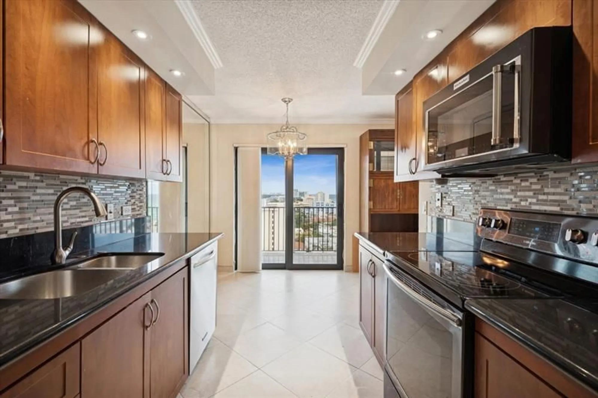 Property Slideshow image 5 of 17 | 1201 s ocean dr 1506n, Hollywood, FL, 33019