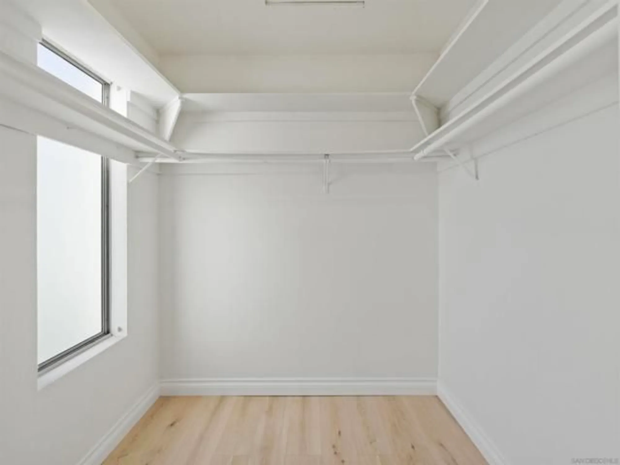 Property Slideshow image 18 of 31 | 3579 twilight ln, Oceanside, CA, 92056