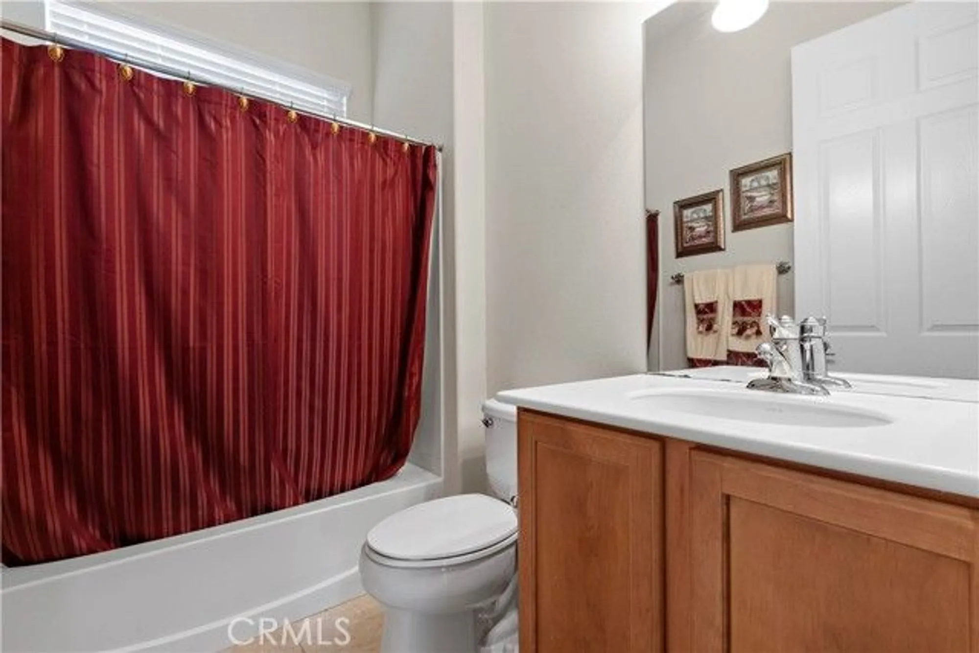 Property Slideshow image 32 of 37 | 10041 wilmington ln, Apple Valley, CA, 92308