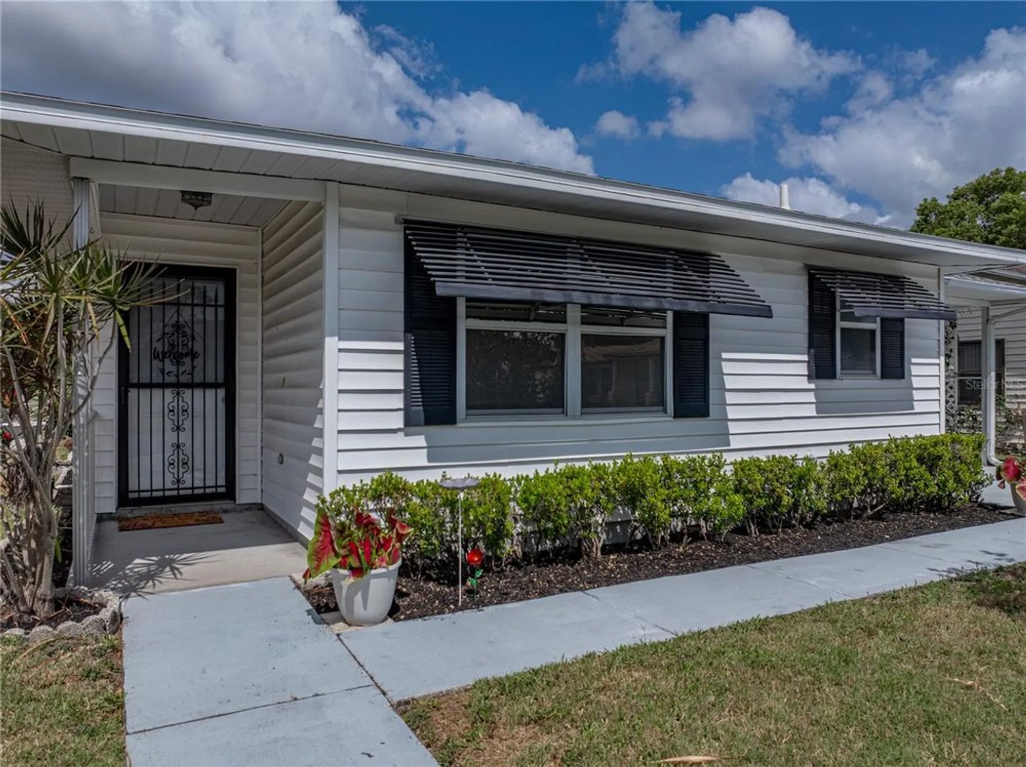 Property Slideshow image 4 of 55 | 4965 goldenview ln, Lakeland, FL, 33811