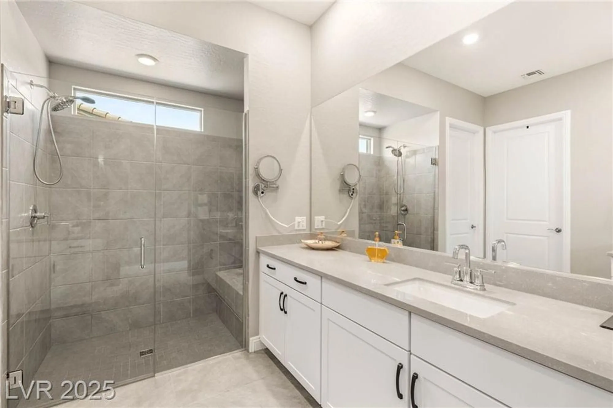 Property Slideshow image 37 of 70 | 160 stone mesa ct, Henderson, NV, 89011