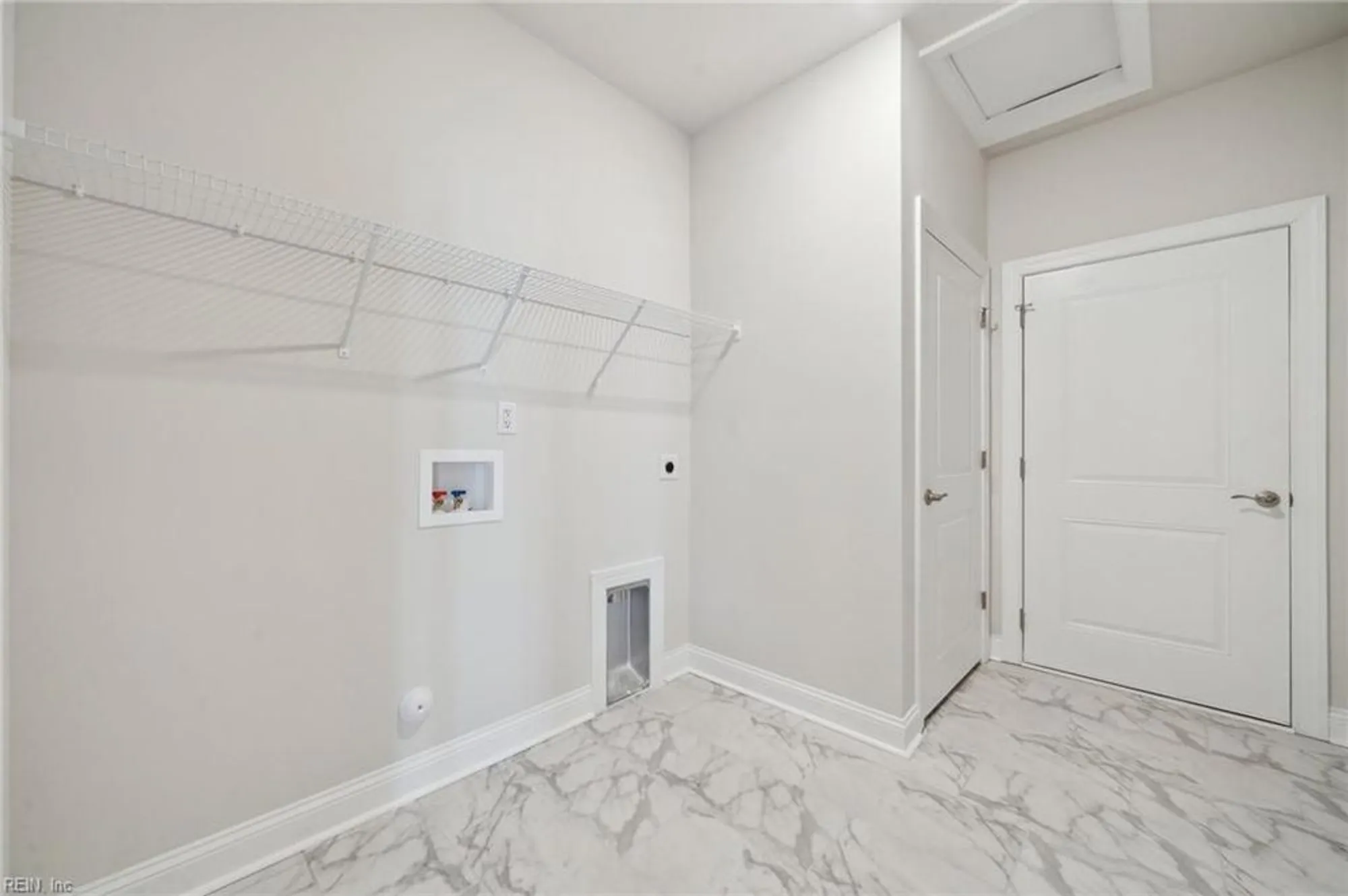 Property Slideshow image 12 of 24 | 2152 edwin dr, Chesapeake, VA, 23322