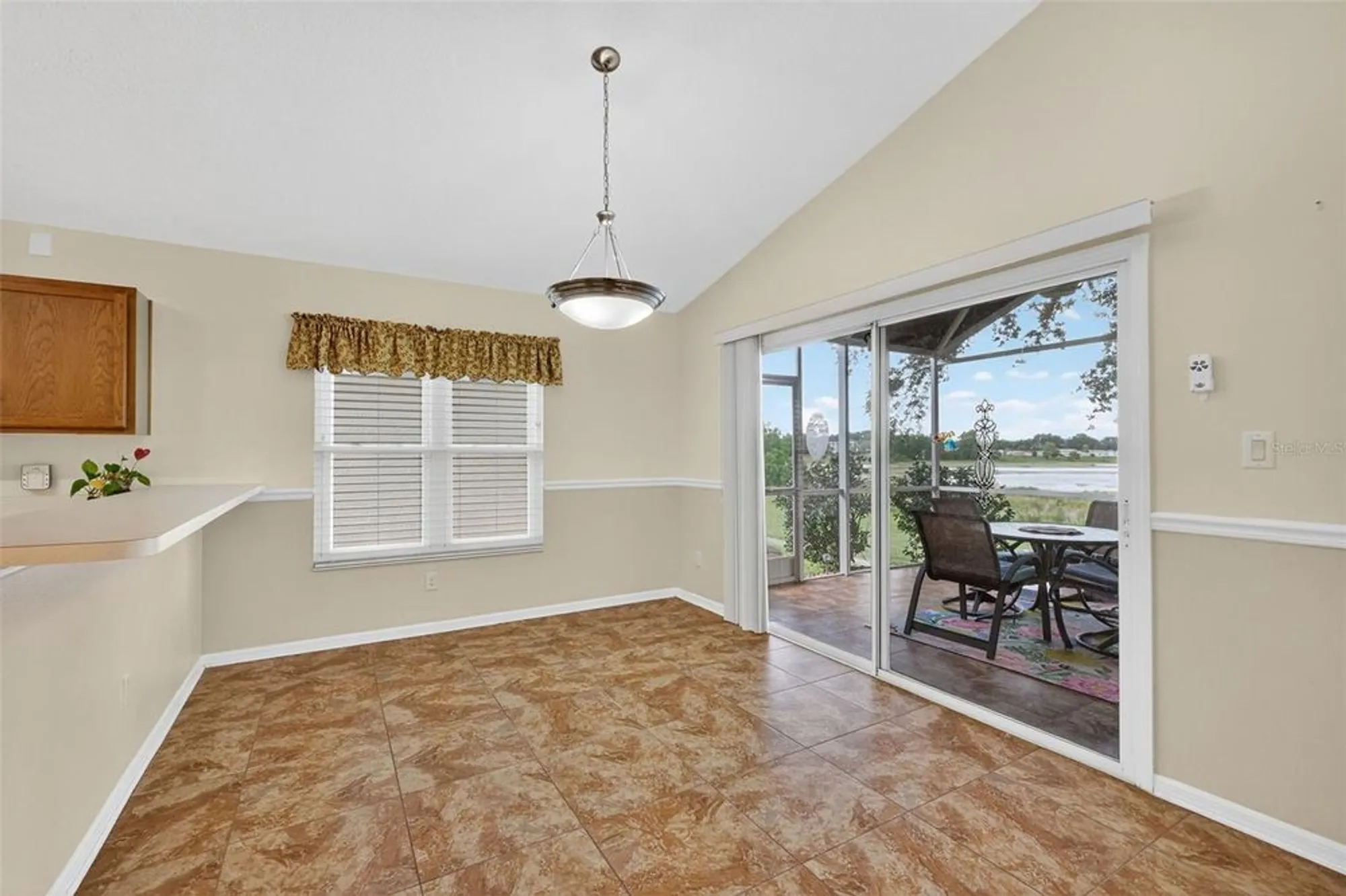 Property Slideshow image 7 of 41 | 4822 sawgrass lake cir, Leesburg, FL, 34748