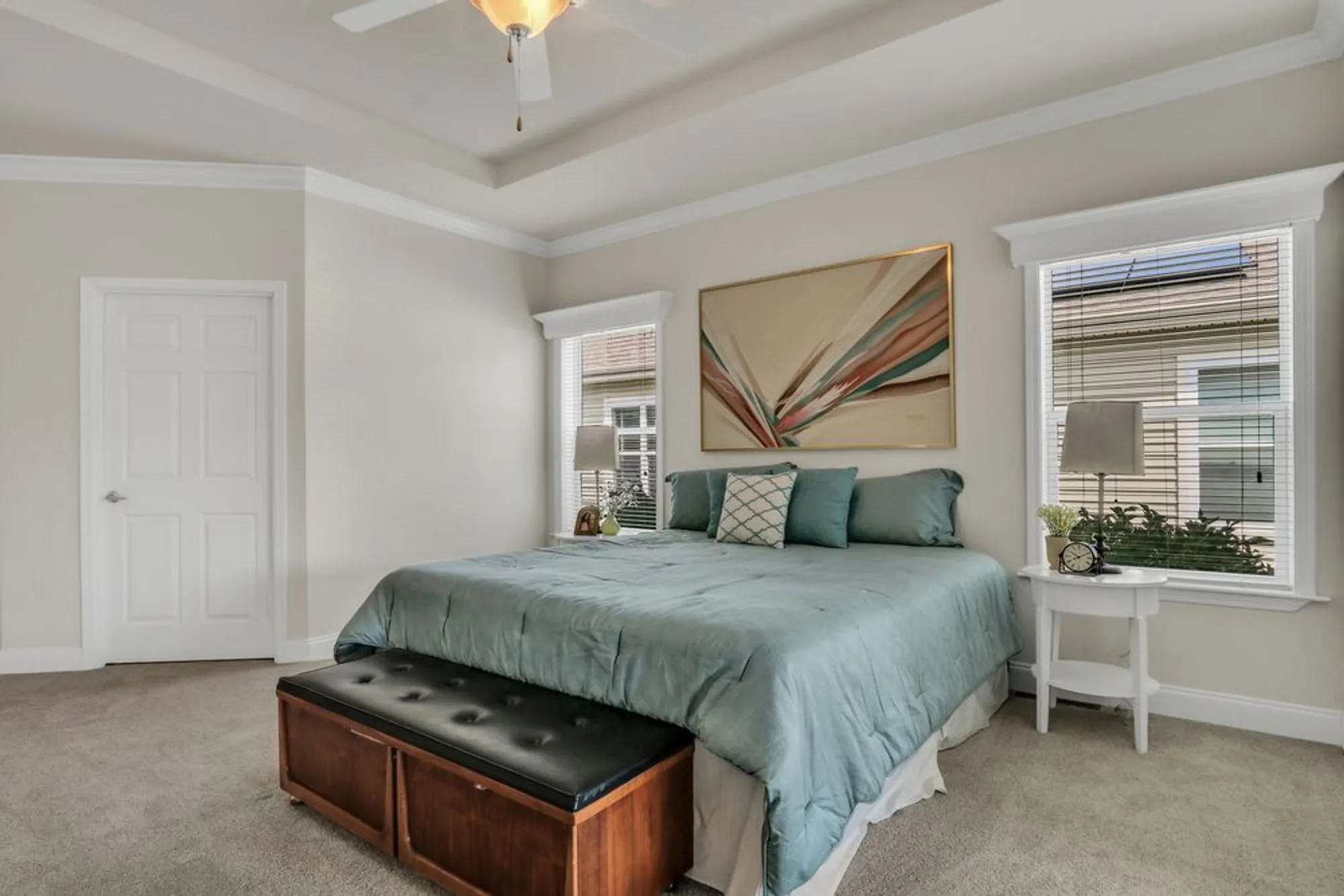 Property Slideshow image 15 of 24 | 305 legacy ct, Grayslake, IL, 60030