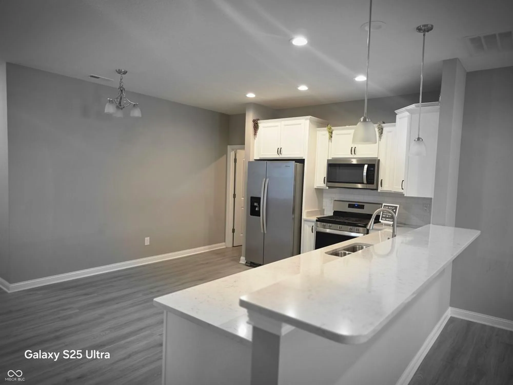 Property Slideshow image 14 of 27 | 9106 hedley way, Avon, IN, 46123