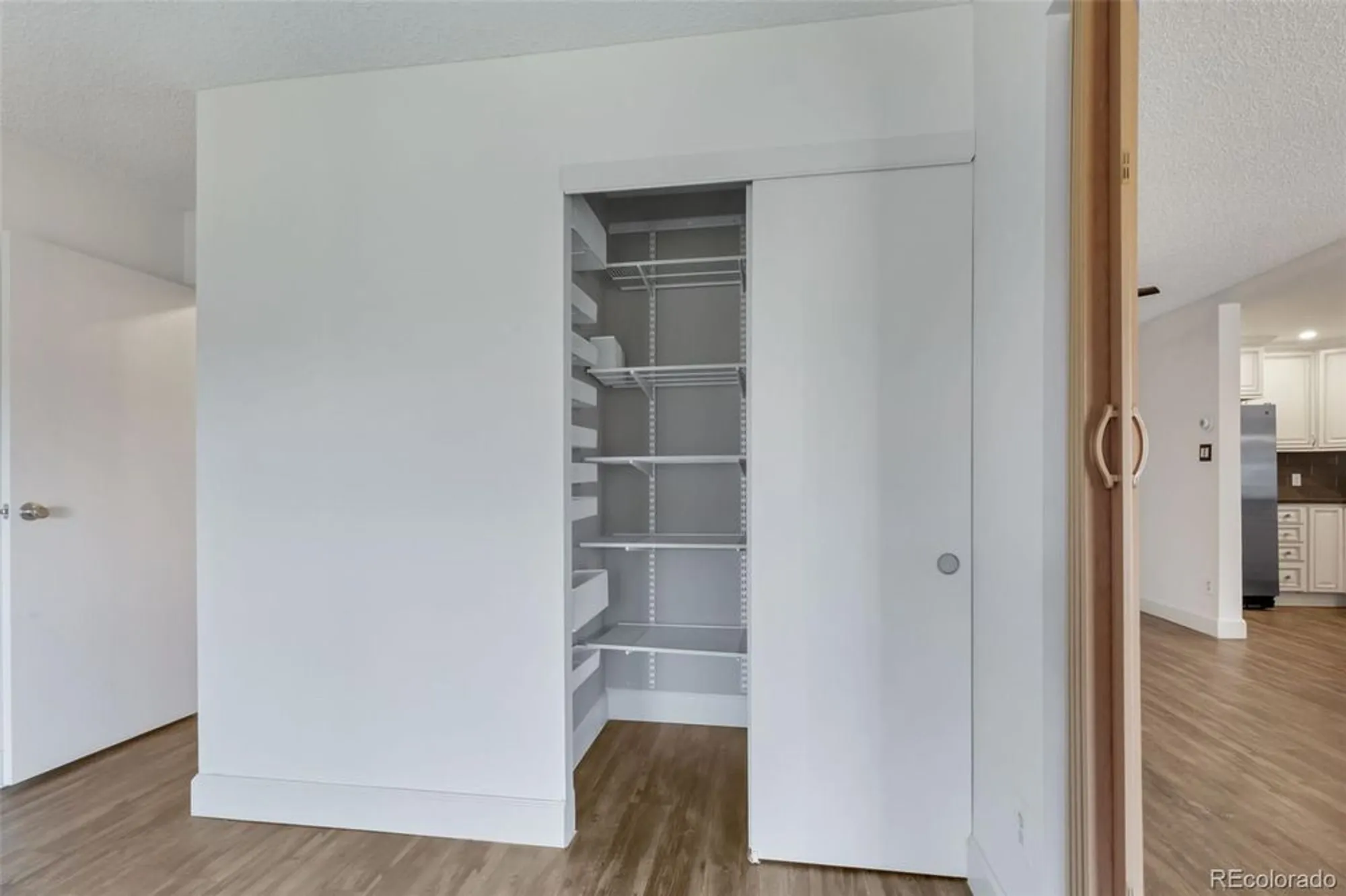 Property Slideshow image 21 of 45 | 14102 e linvale pl apt 403, Aurora, CO, 80014