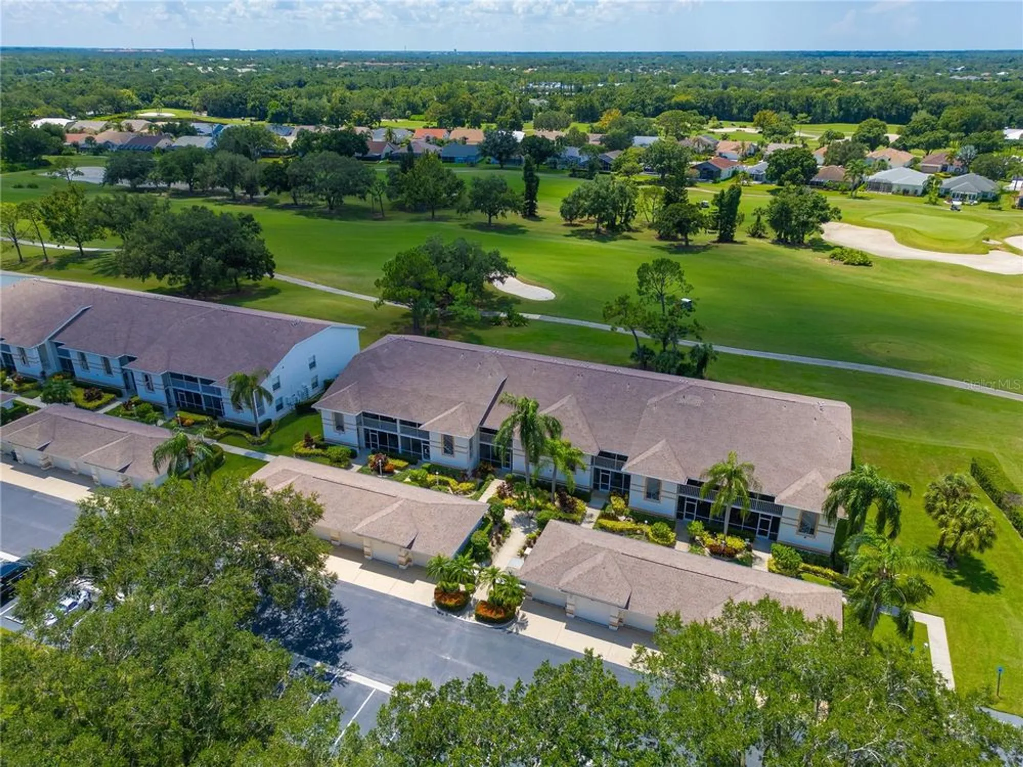 Property Slideshow image 2 of 70 | 6904 drewrys blf apt 803, Bradenton, FL, 34203