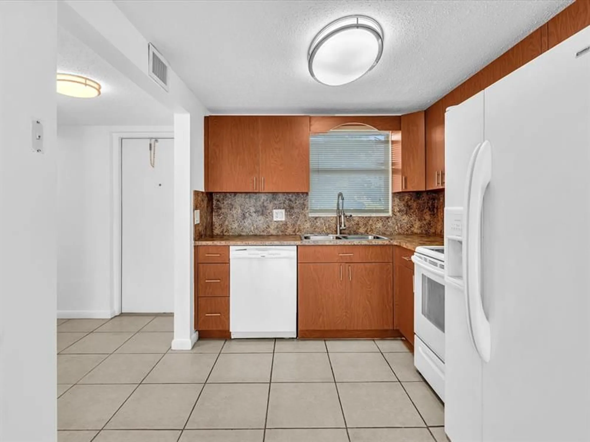 Property Slideshow image 18 of 58 | 6650 royal palm blvd 206c, Margate, FL, 33063