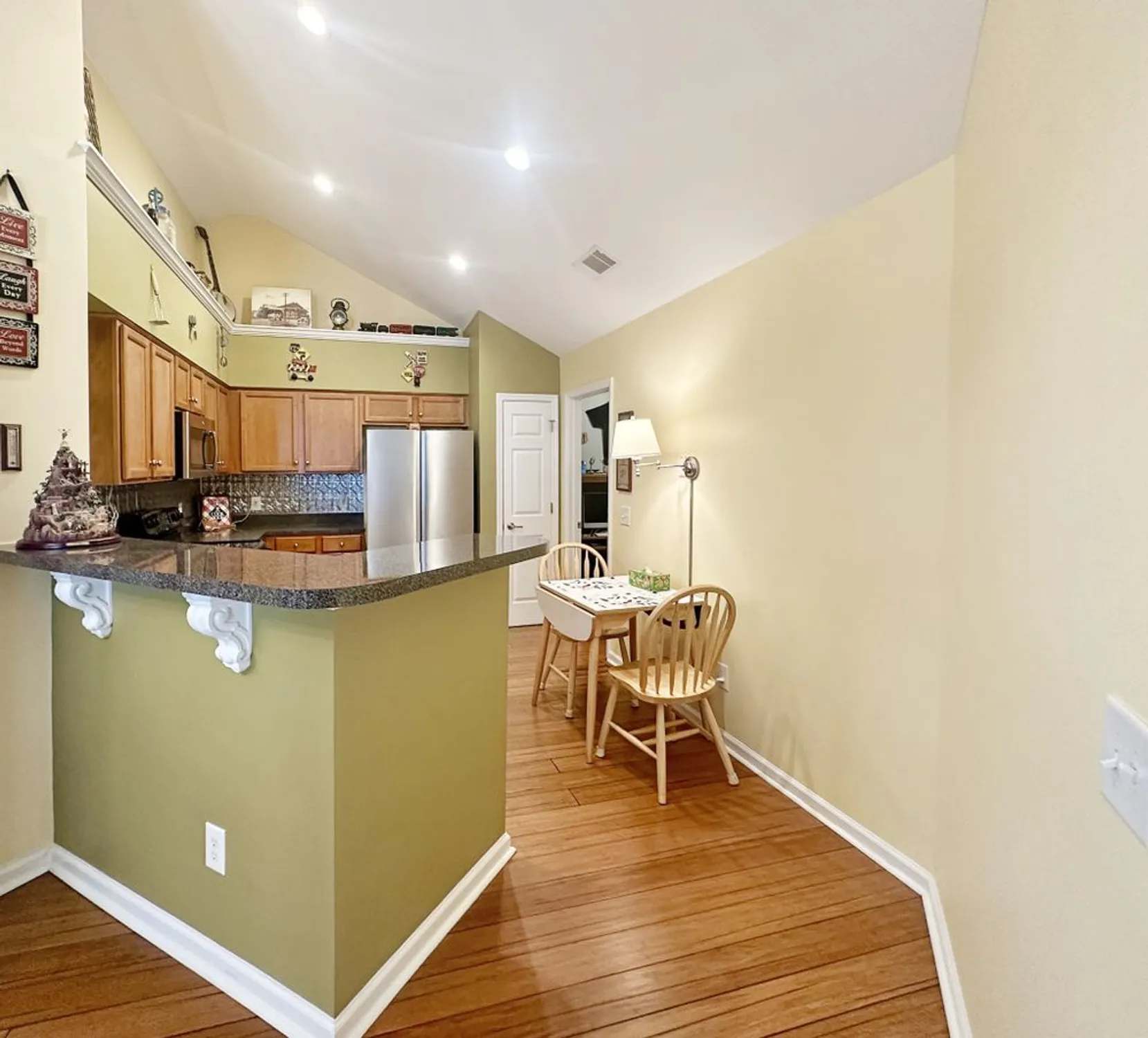 Property Slideshow image 12 of 37 | 825 s browns ln 2503, Gallatin, TN, 37066