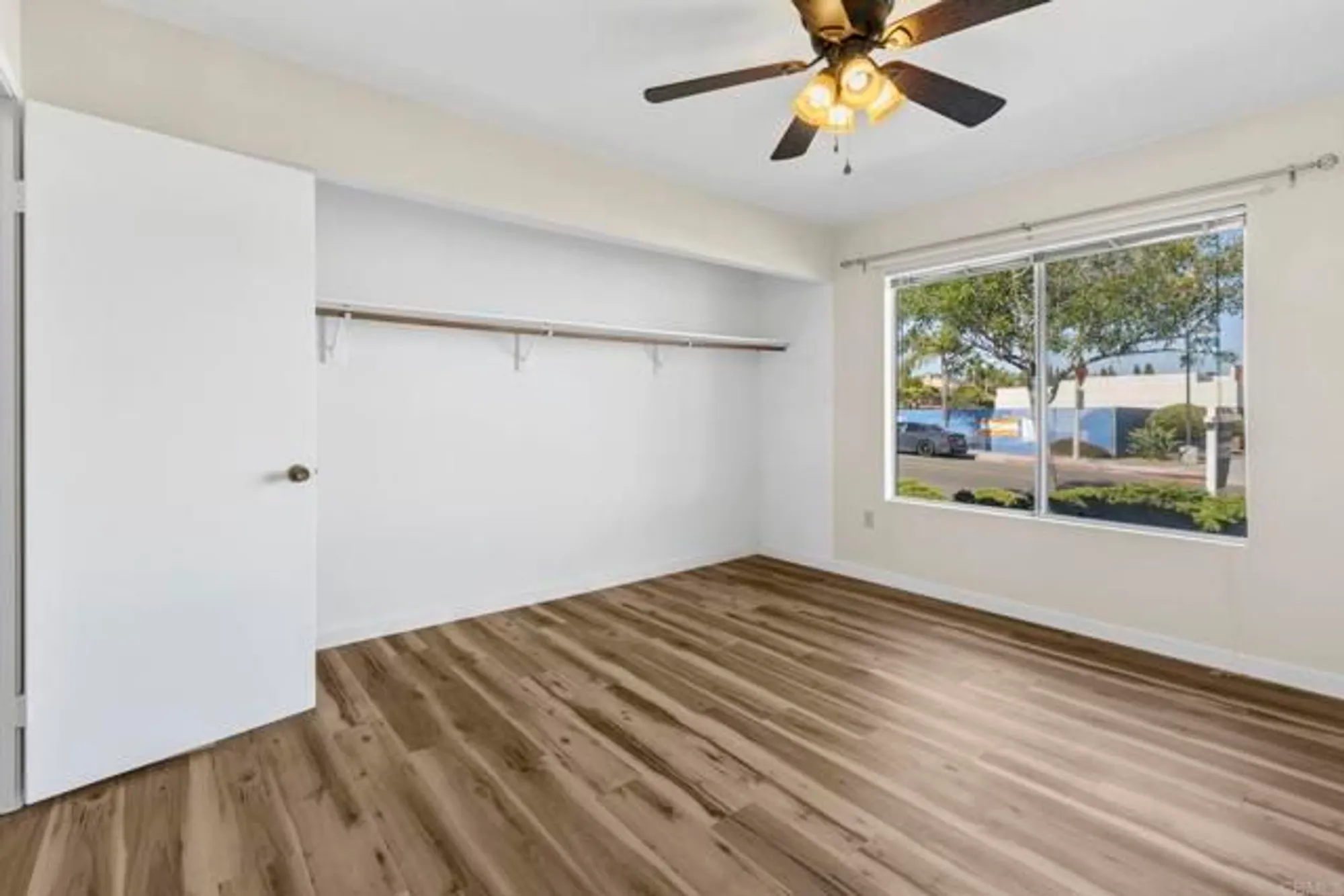 Property Slideshow image 16 of 32 | 1523 temple heights dr, Oceanside, CA, 92056