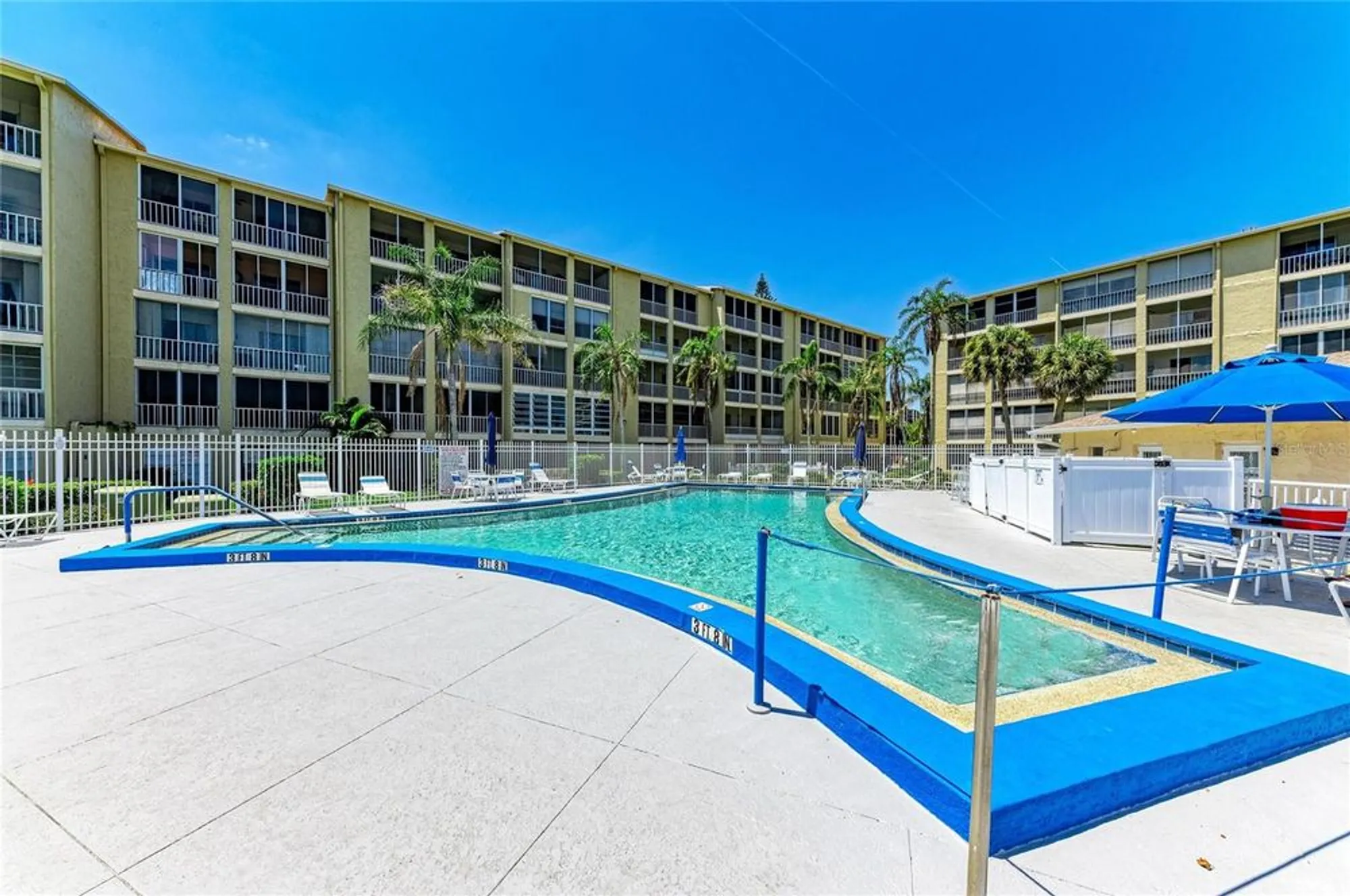 Property Slideshow image 26 of 37 | 3531 lake bayshore dr # j106, Bradenton, FL, 34205