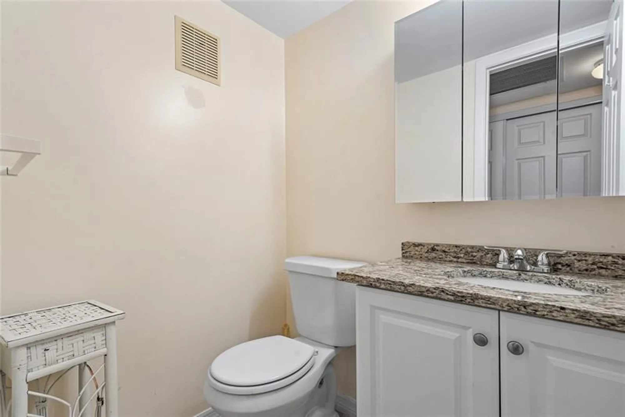 Property Slideshow image 10 of 20 | 489 tilford w # 489, Deerfield Beach, FL, 33442