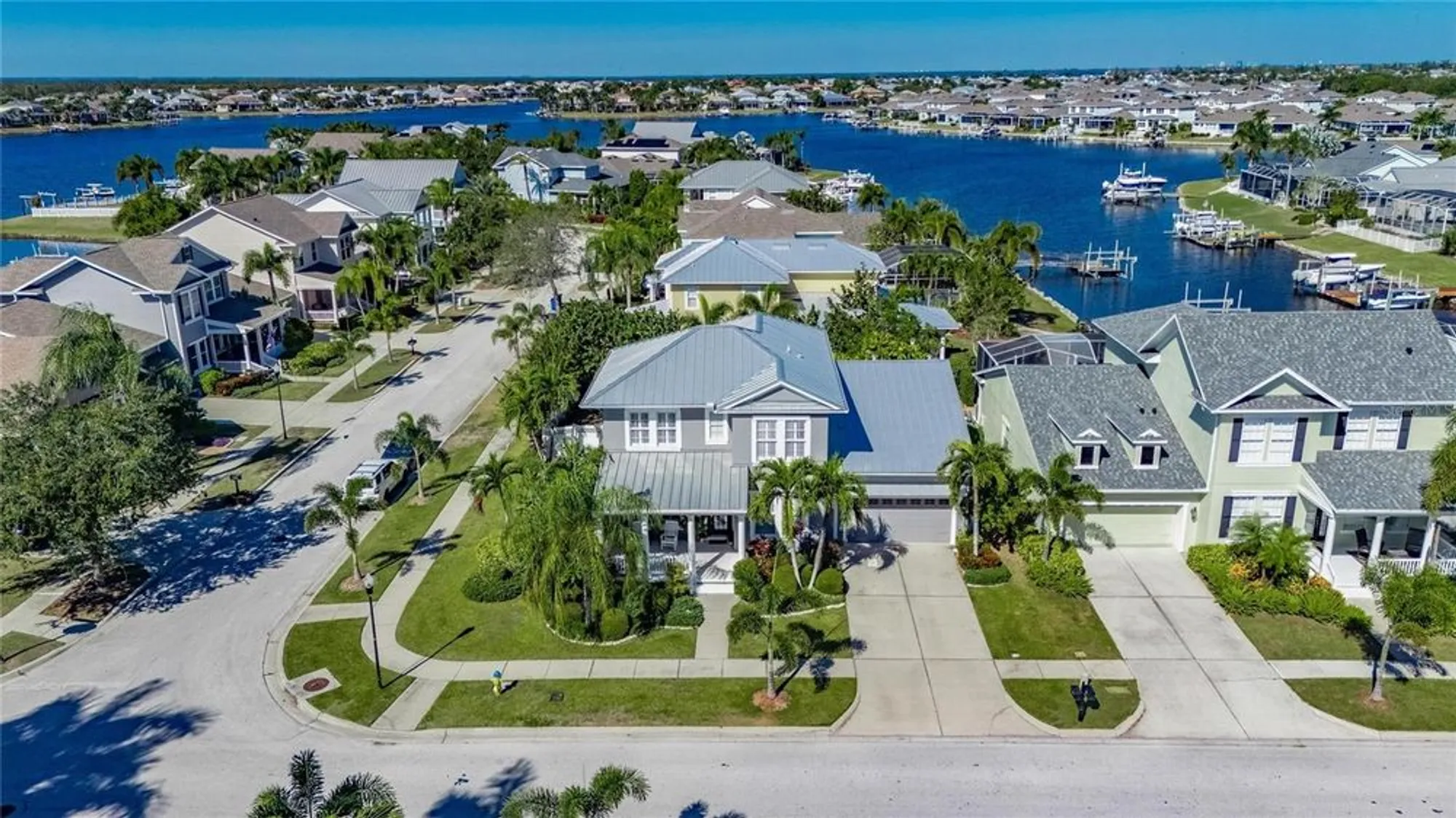 Property Slideshow image 84 of 97 | 413 manns harbor dr, Apollo Beach, FL, 33572