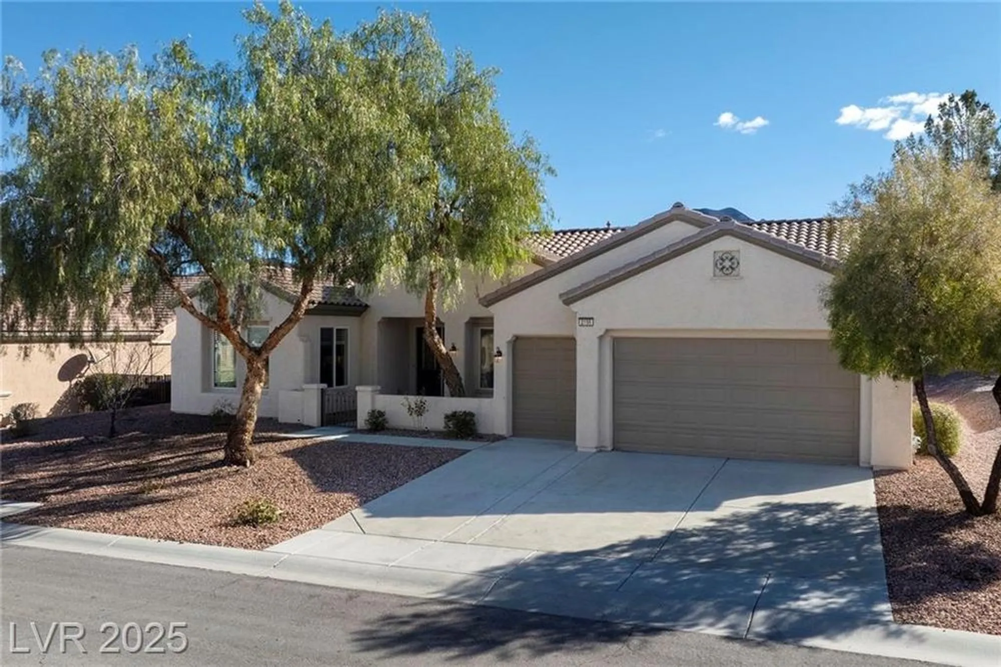 Property Slideshow image 4 of 53 | 2156 twin falls dr, Henderson, NV, 89044