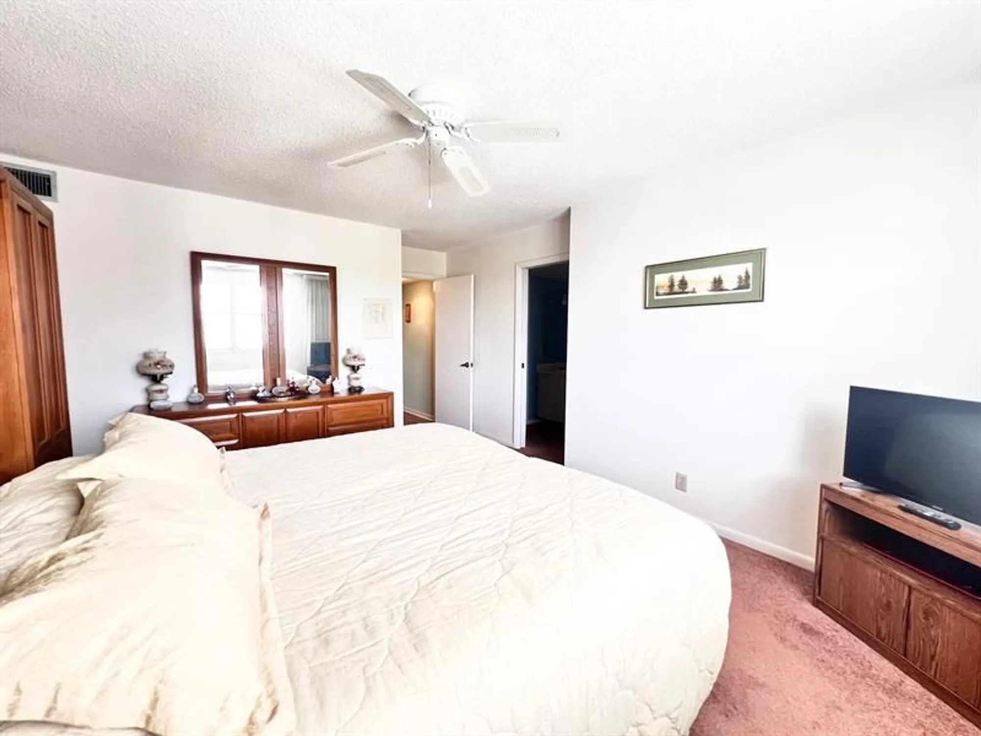 Property Slideshow image 12 of 19 | 4930 e sabal palm blvd 409, Tamarac, FL, 33319