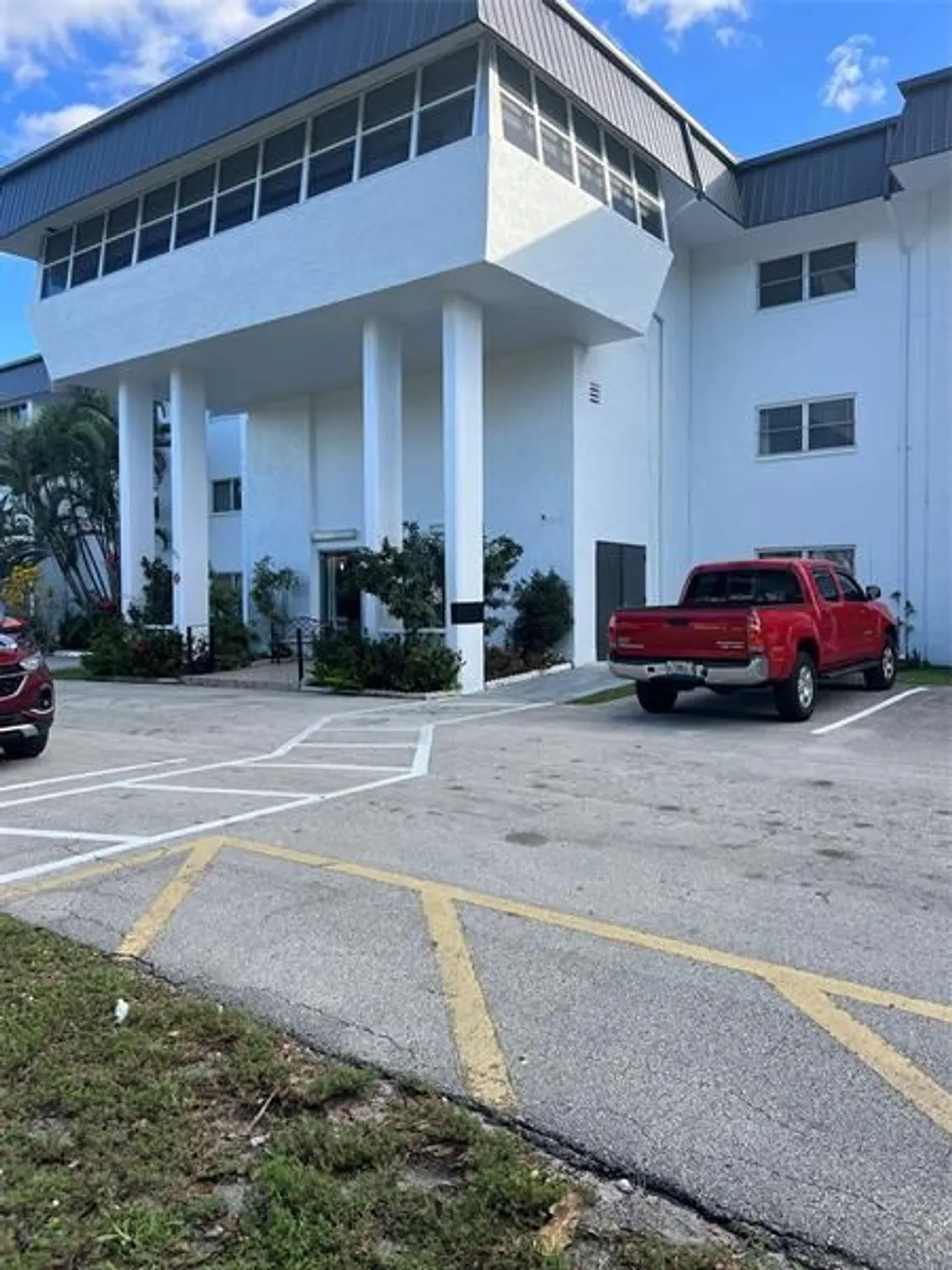 Property Slideshow image 28 of 45 | 4751 nw 21st st 4p, Lauderhill, FL, 33313