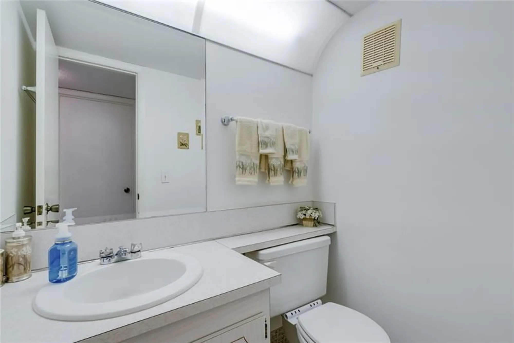 Property Slideshow image 7 of 27 | 2019 islewood d # 2019, Deerfield Beach, FL, 33442