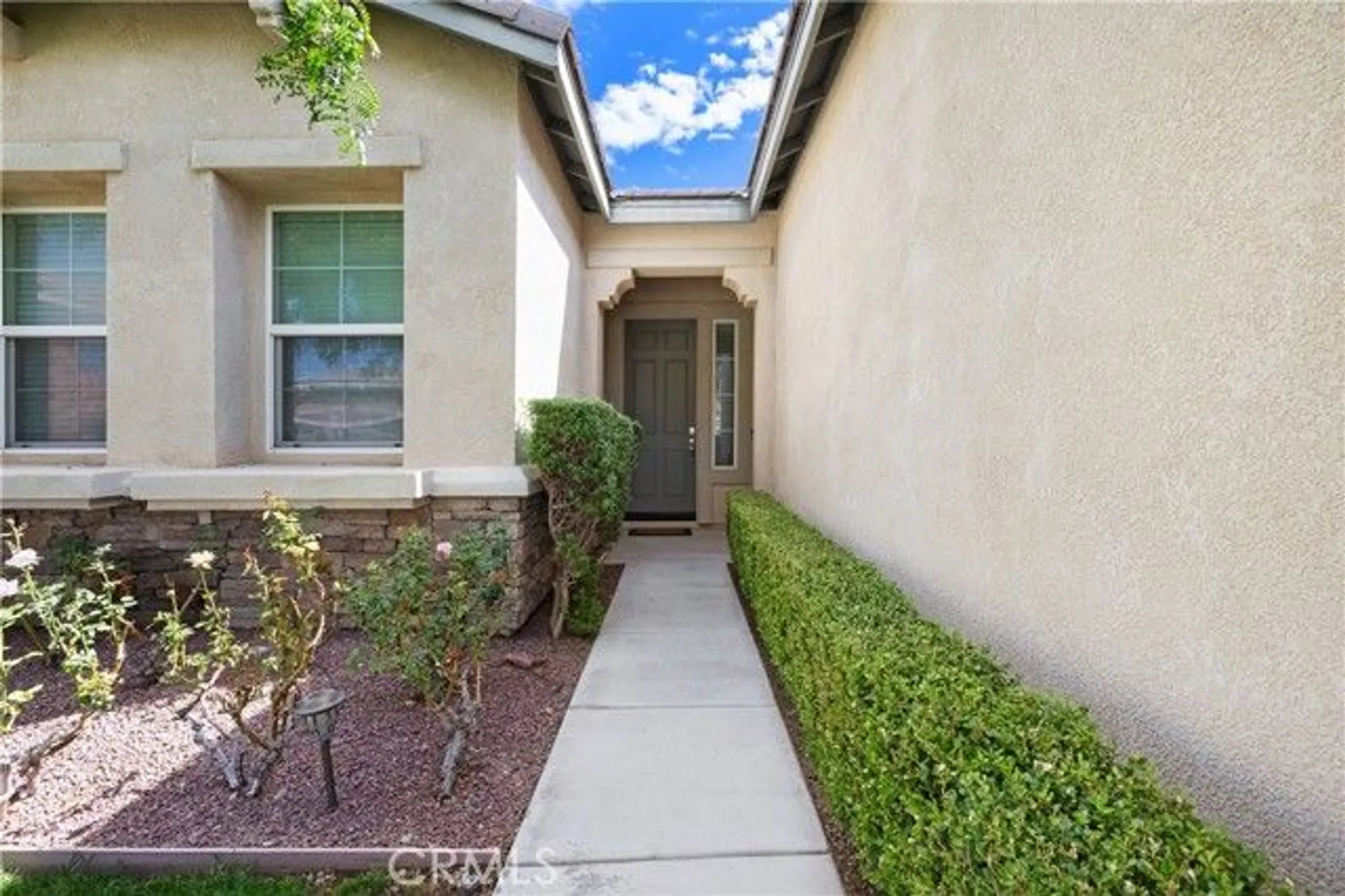 Property Slideshow image 9 of 37 | 10041 wilmington ln, Apple Valley, CA, 92308