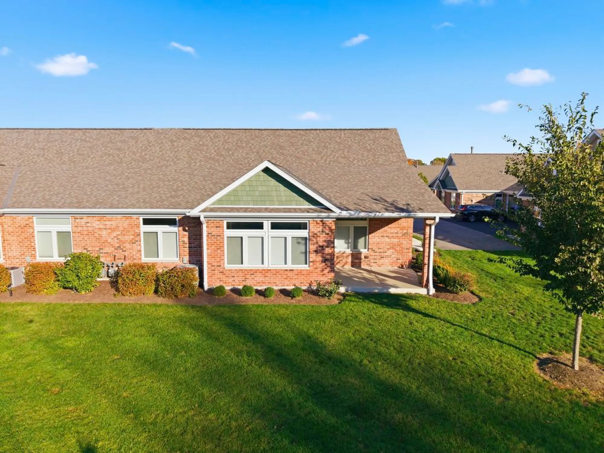 Property Slideshow image 4 of 50 | 437 stearn dr # 437, Genoa, IL, 60135