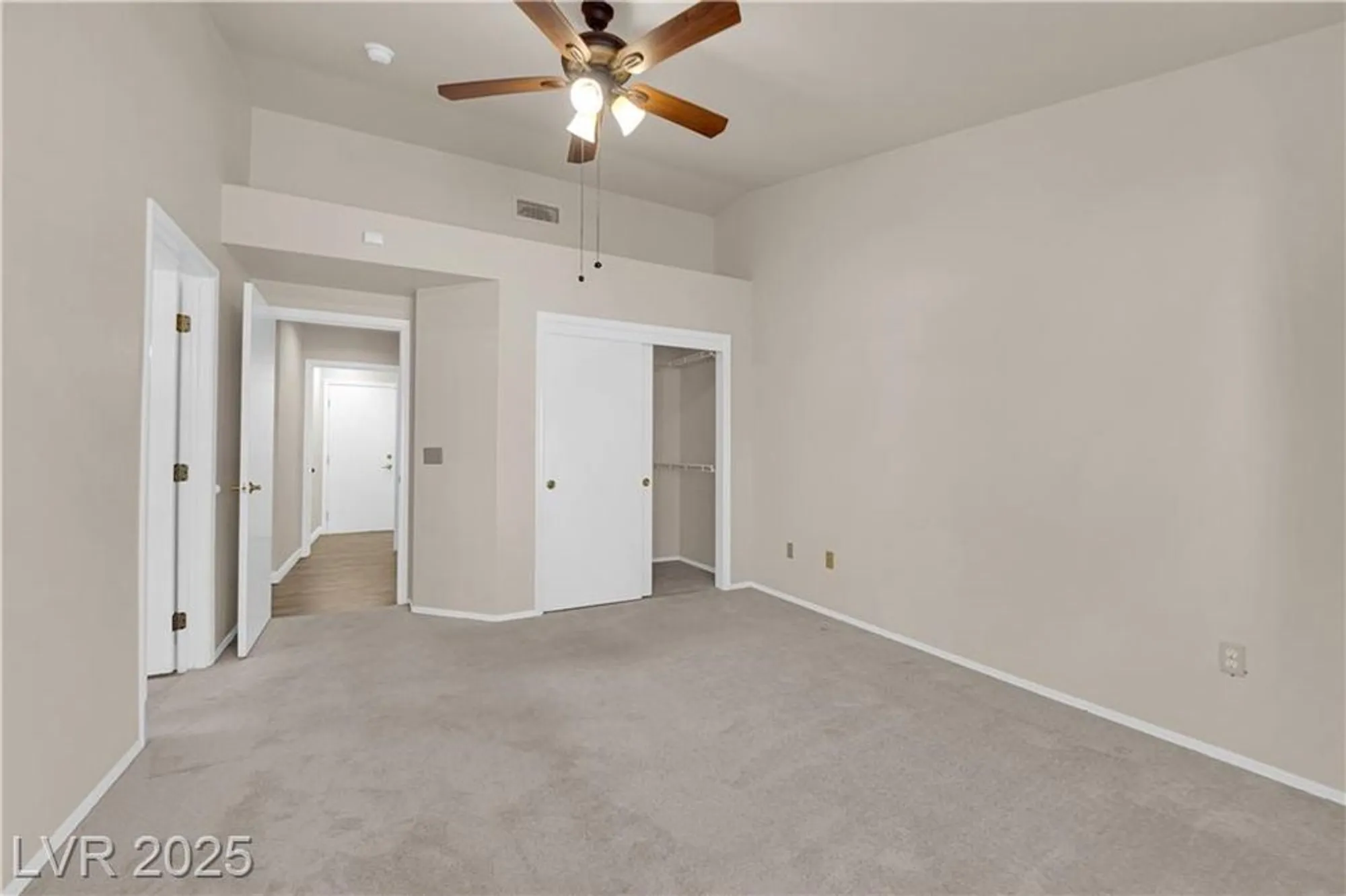 Property Slideshow image 16 of 20 | 8620 prairie hill dr, Las Vegas, NV, 89134