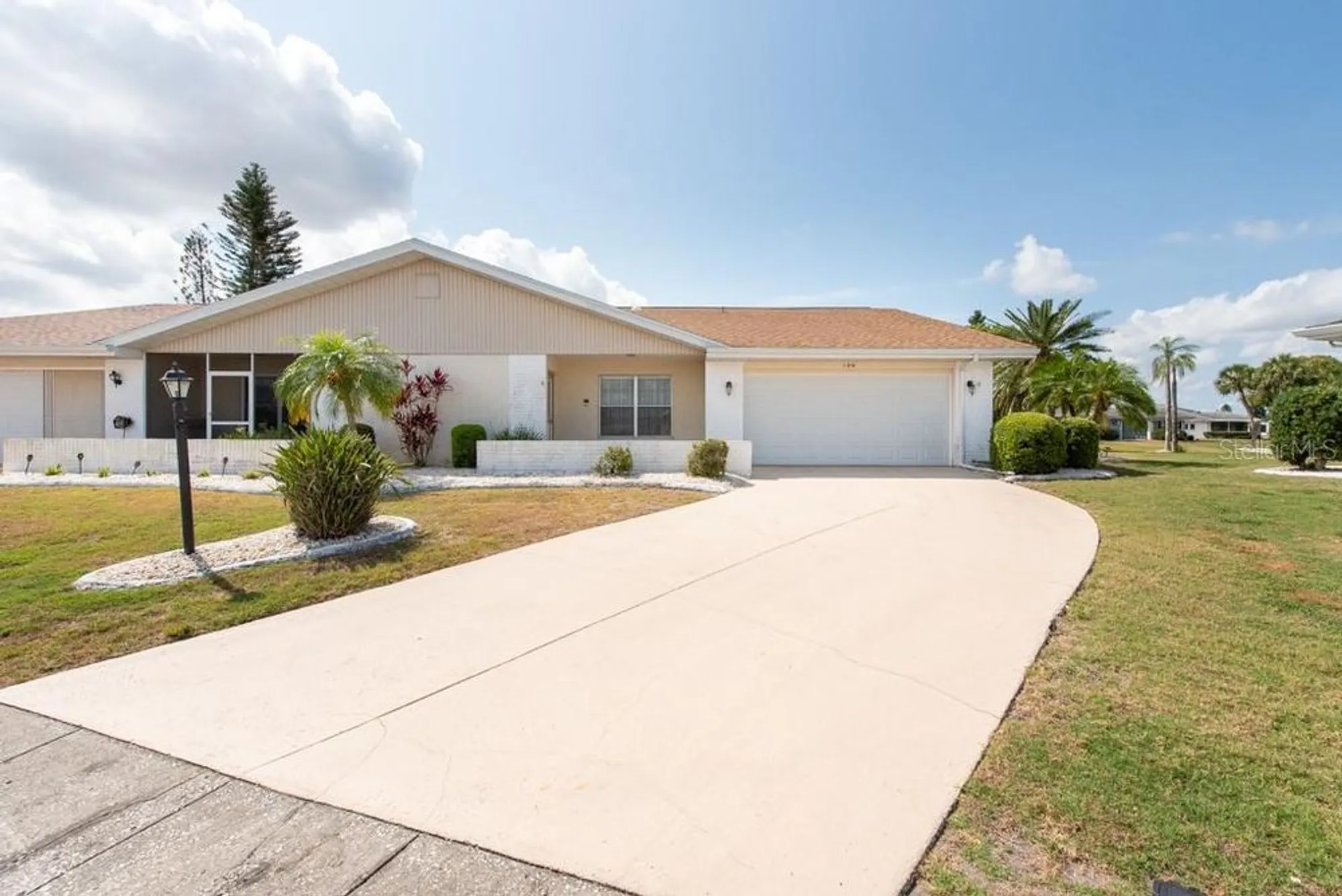 Property Slideshow image 34 of 44 | 106 silverbell ct, Sun City Center, FL, 33573