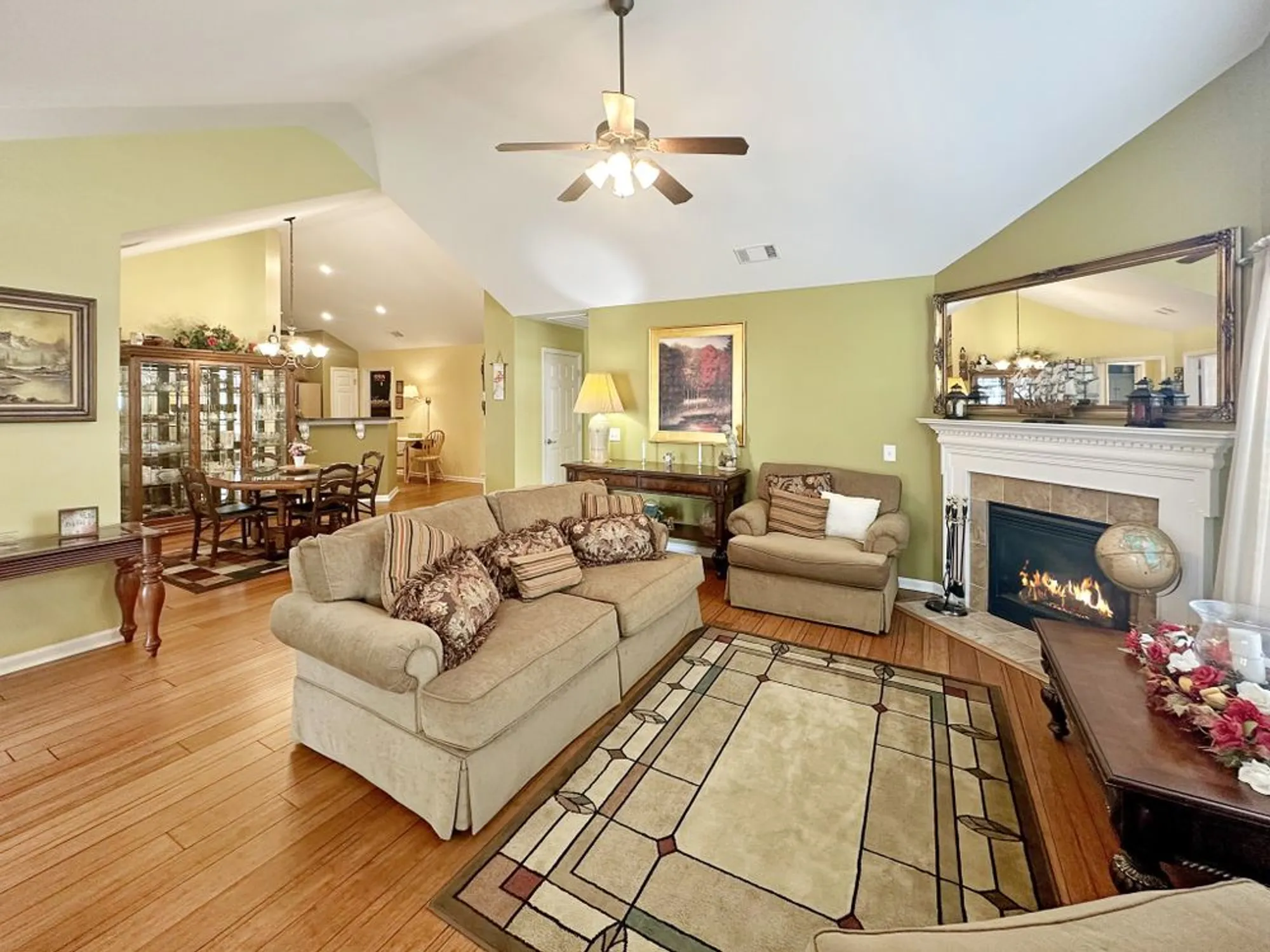 Property Slideshow image 5 of 37 | 825 s browns ln 2503, Gallatin, TN, 37066