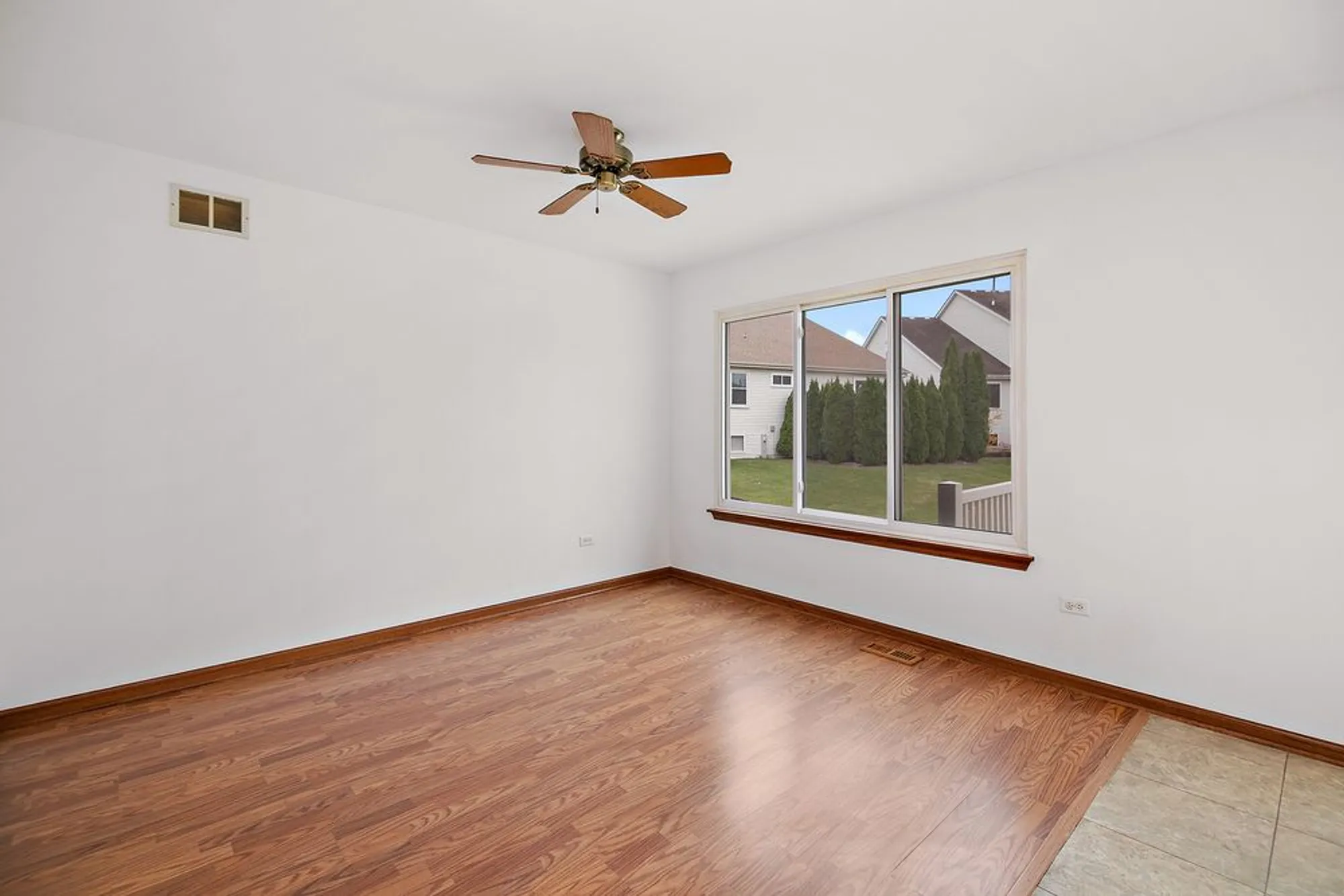 Property Slideshow image 11 of 38 | 21327 w redwood dr, Plainfield, IL, 60544