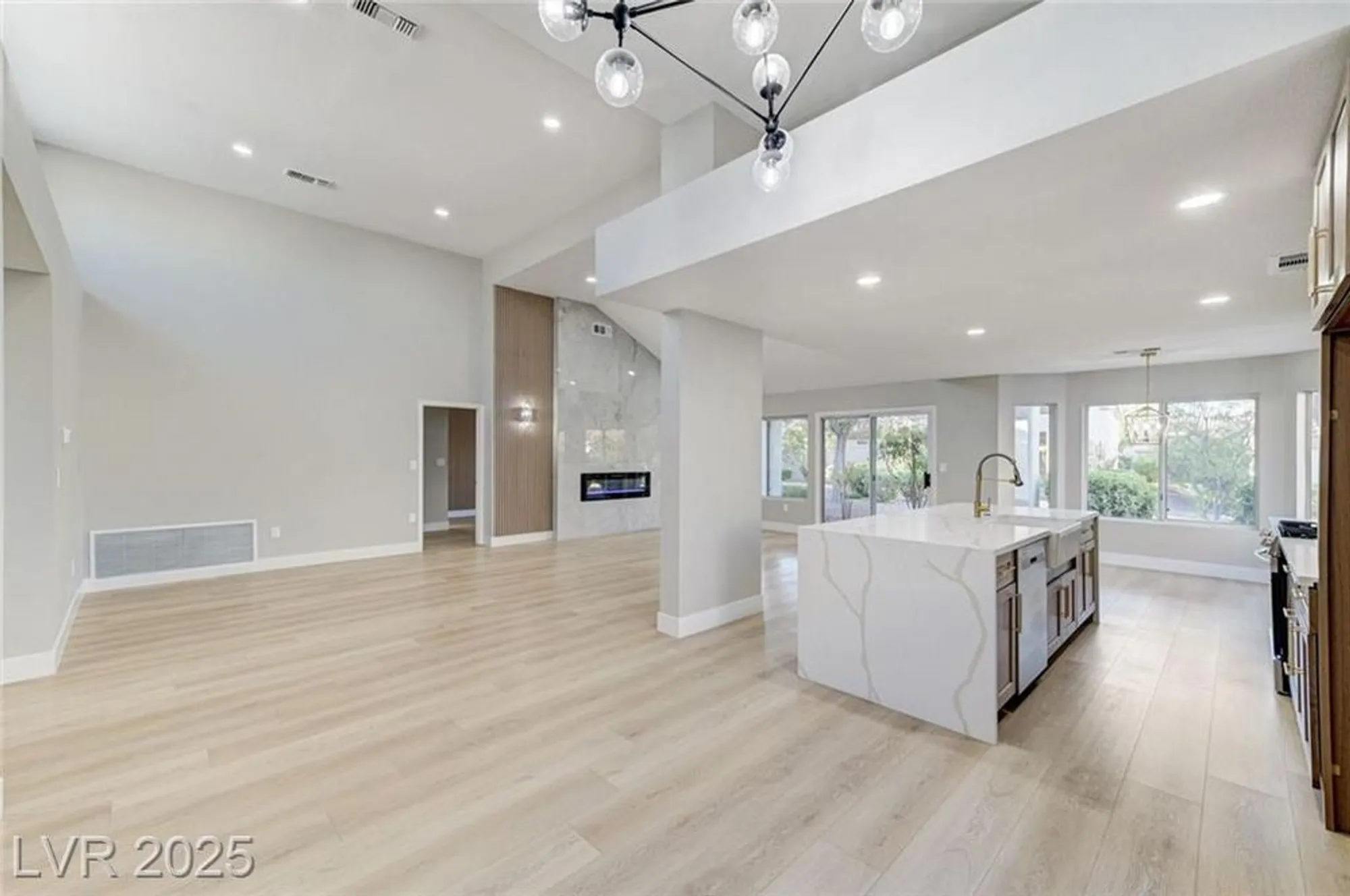 Property Slideshow image 19 of 75 | 9308 quail ridge dr, Las Vegas, NV, 89134