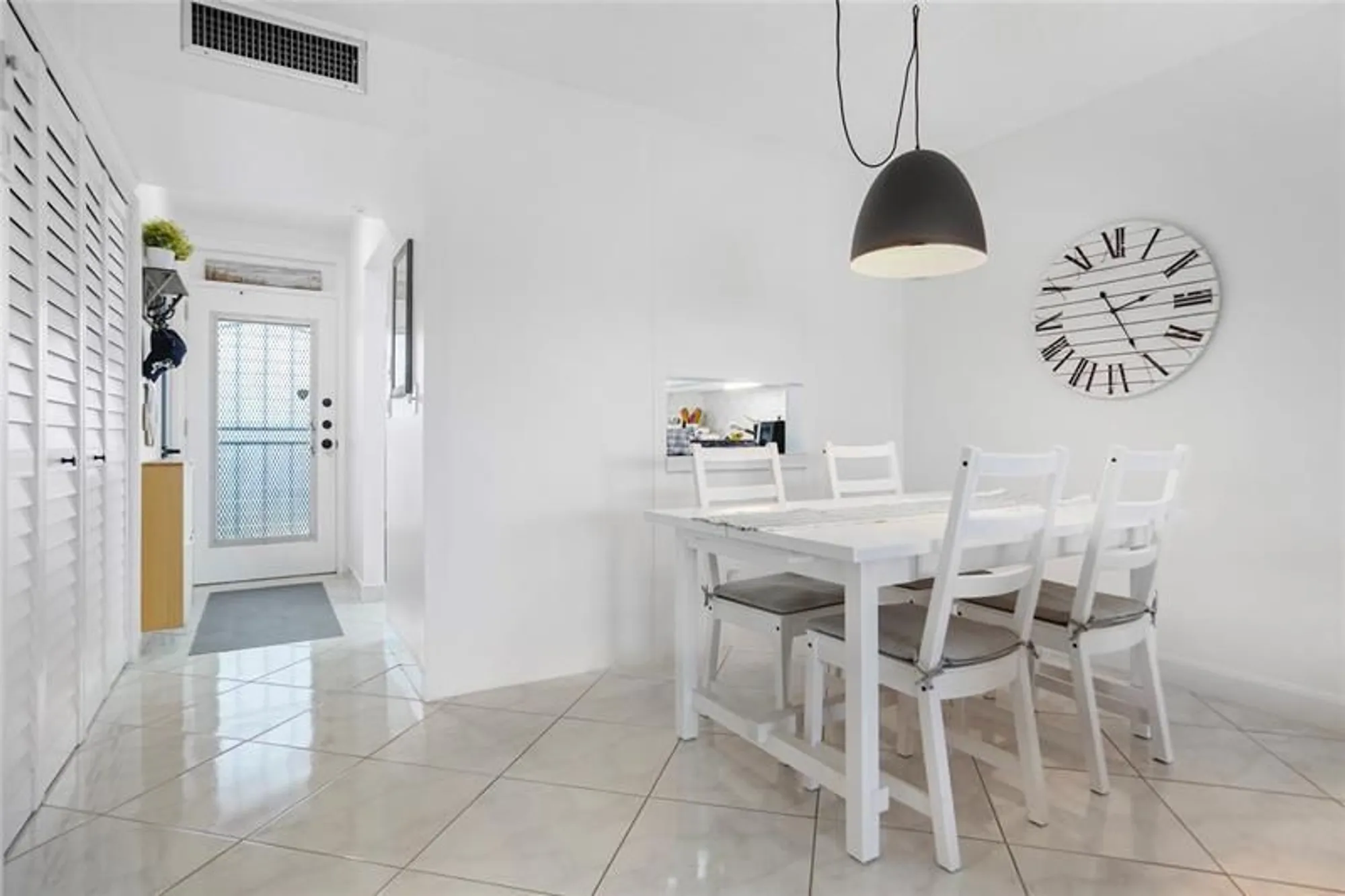 Property Slideshow image 4 of 24 | 3051 nw 46th ave 407, Lauderdale Lakes, FL, 33313