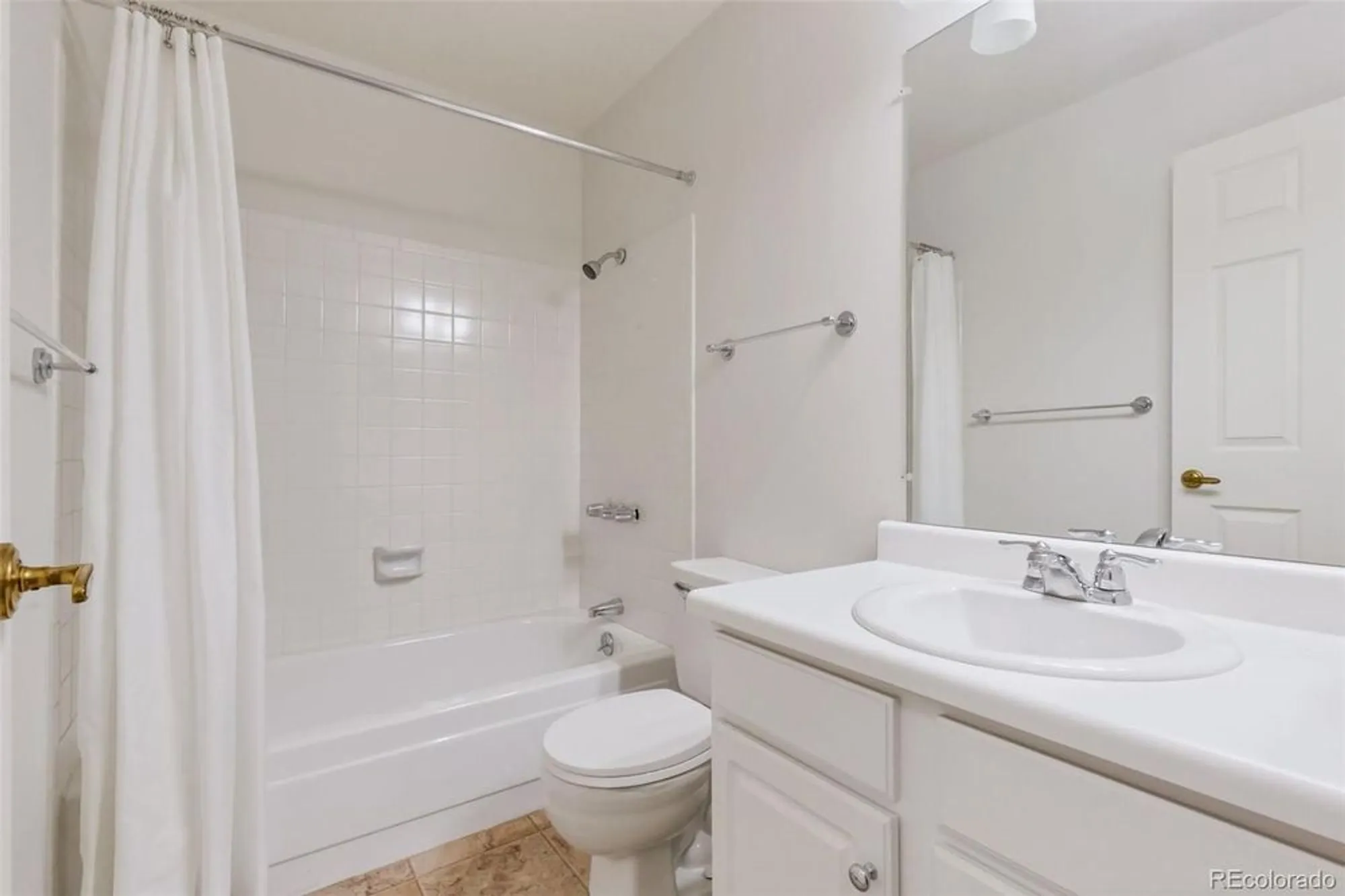 Property Slideshow image 24 of 49 | 13886 e linvale pl, Aurora, CO, 80014